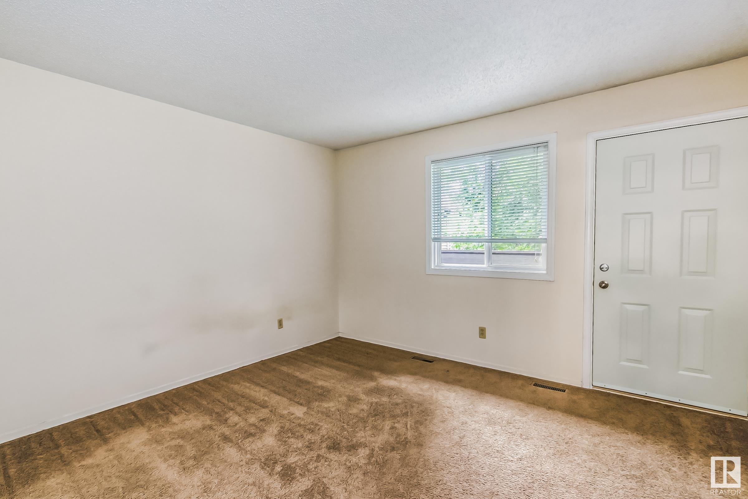      #16 7604 29 AV NW , Edmonton,  ,T6K 3Z2 ;  Listing Number: MLS E4419317