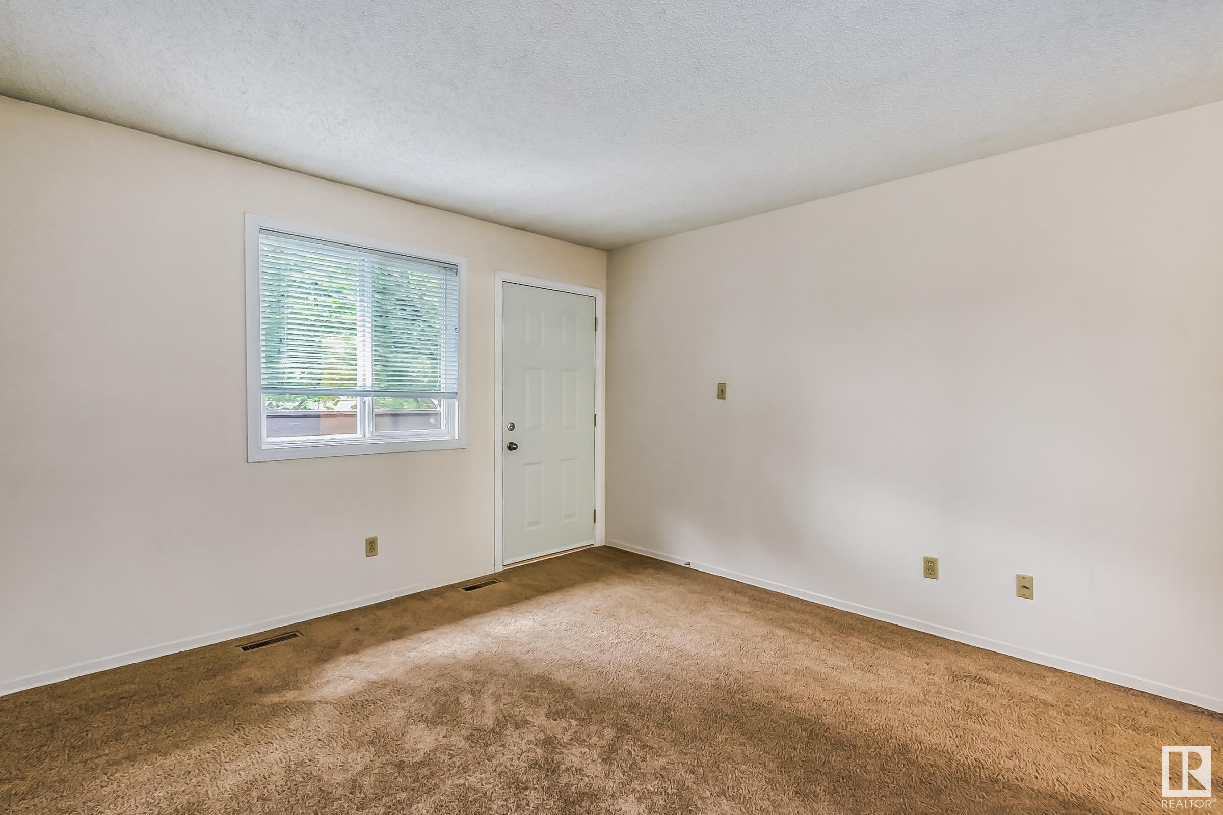      #16 7604 29 AV NW , Edmonton,  ,T6K 3Z2 ;  Listing Number: MLS E4419317