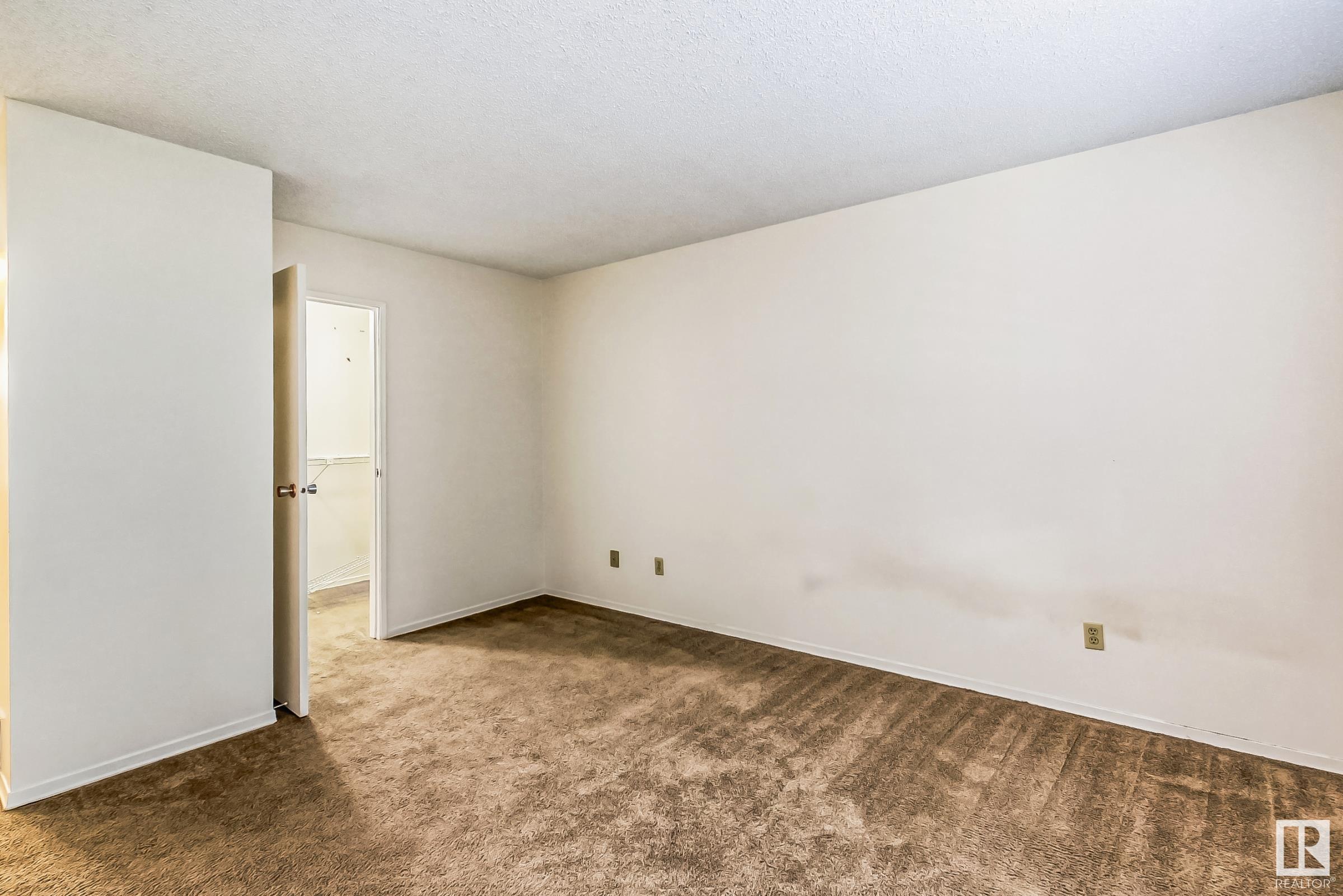      #16 7604 29 AV NW , Edmonton,  ,T6K 3Z2 ;  Listing Number: MLS E4419317