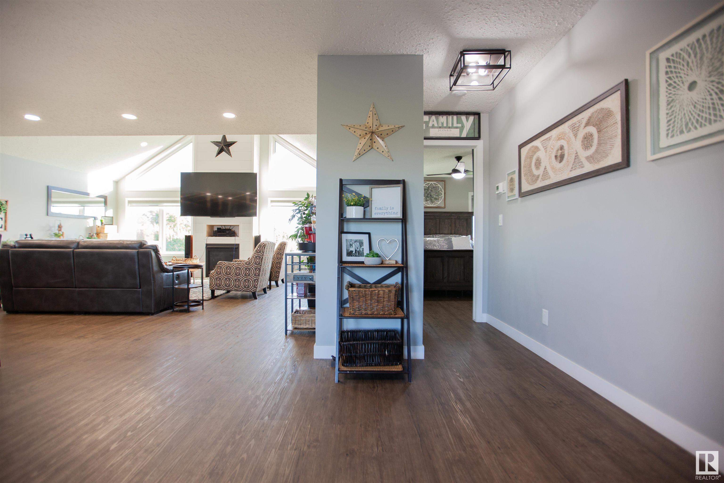      1004 McCarter AV , Rural Camrose County,  ,T0B 3P0 ;  Listing Number: MLS E4419342