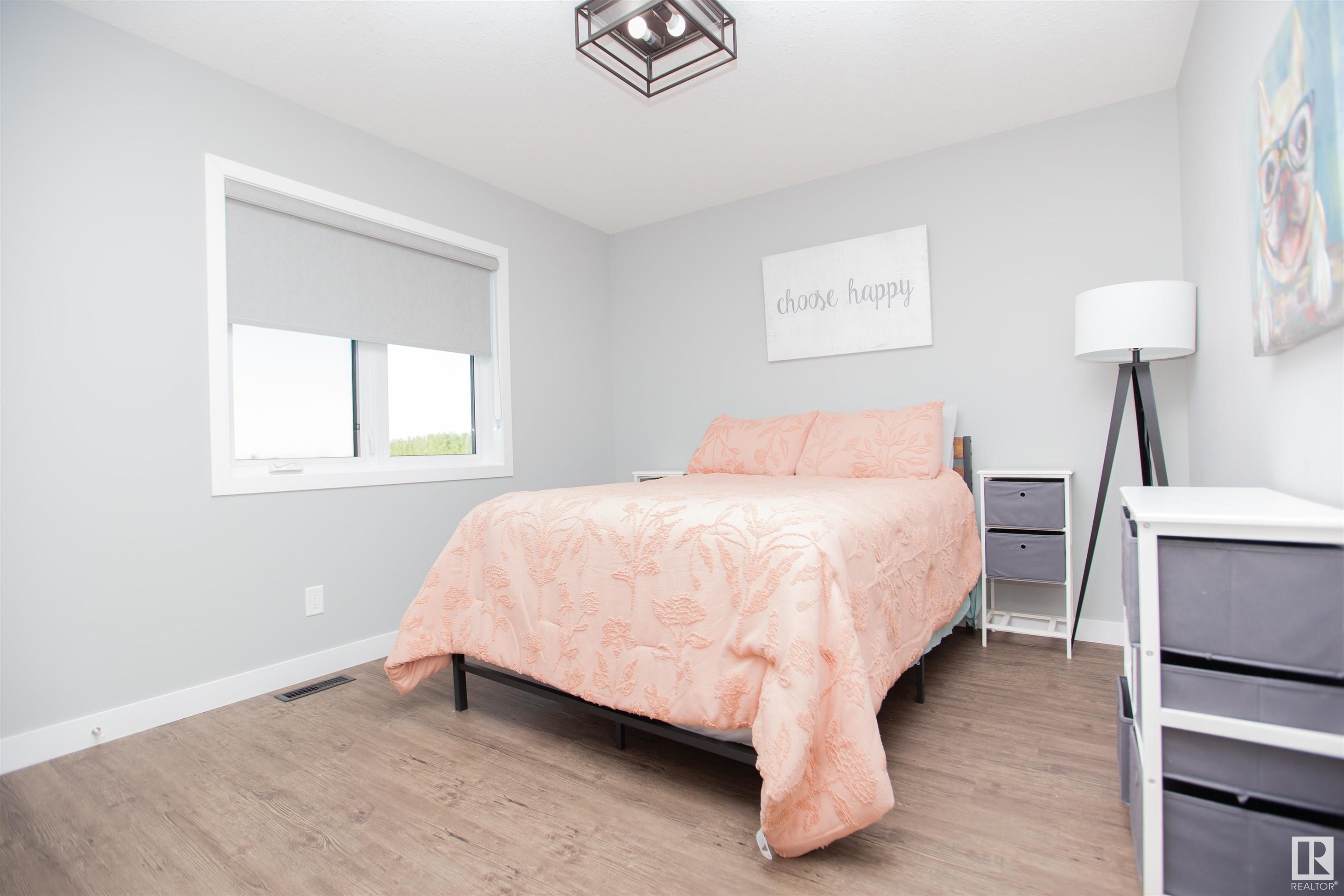      1004 McCarter AV , Rural Camrose County,  ,T0B 3P0 ;  Listing Number: MLS E4419342
