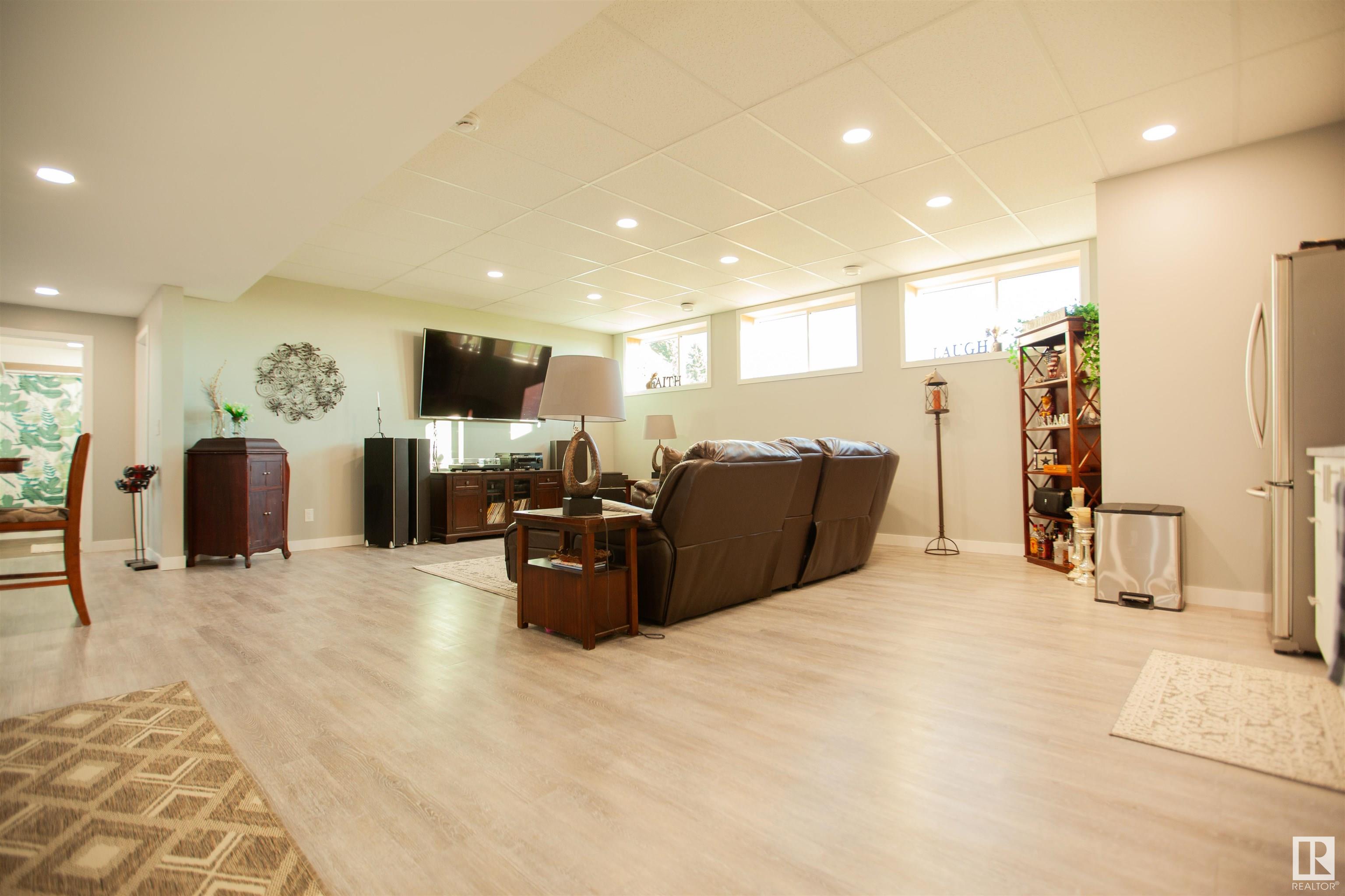      1004 McCarter AV , Rural Camrose County,  ,T0B 3P0 ;  Listing Number: MLS E4419342