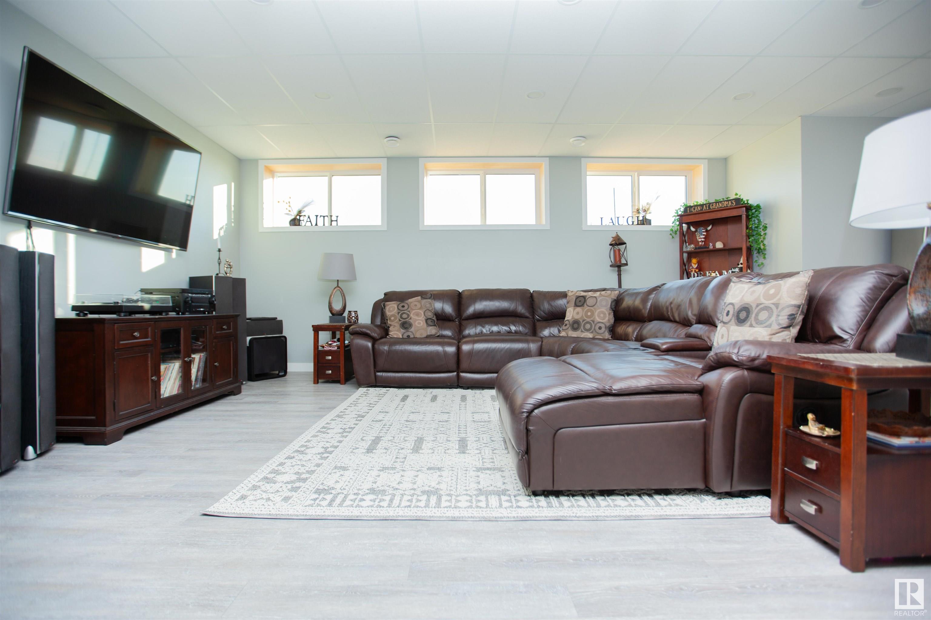      1004 McCarter AV , Rural Camrose County,  ,T0B 3P0 ;  Listing Number: MLS E4419342