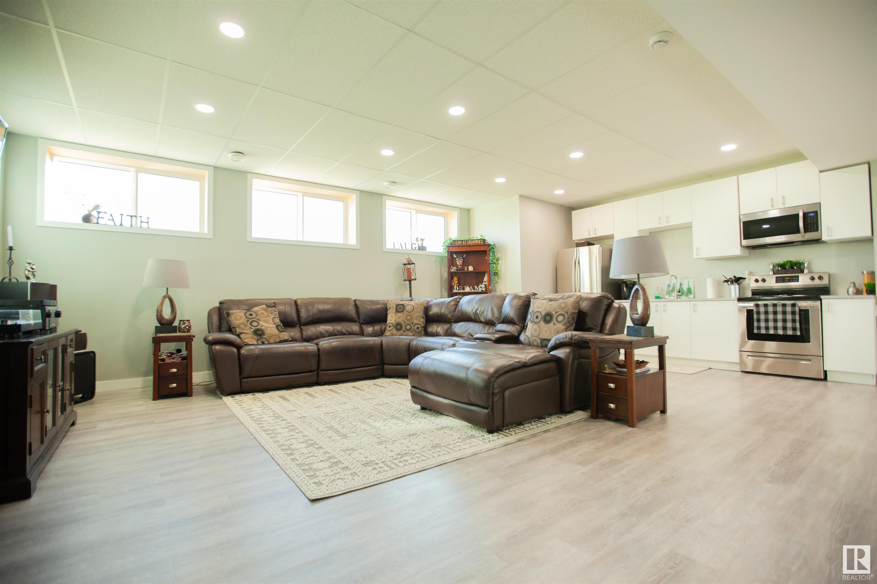      1004 McCarter AV , Rural Camrose County,  ,T0B 3P0 ;  Listing Number: MLS E4419342
