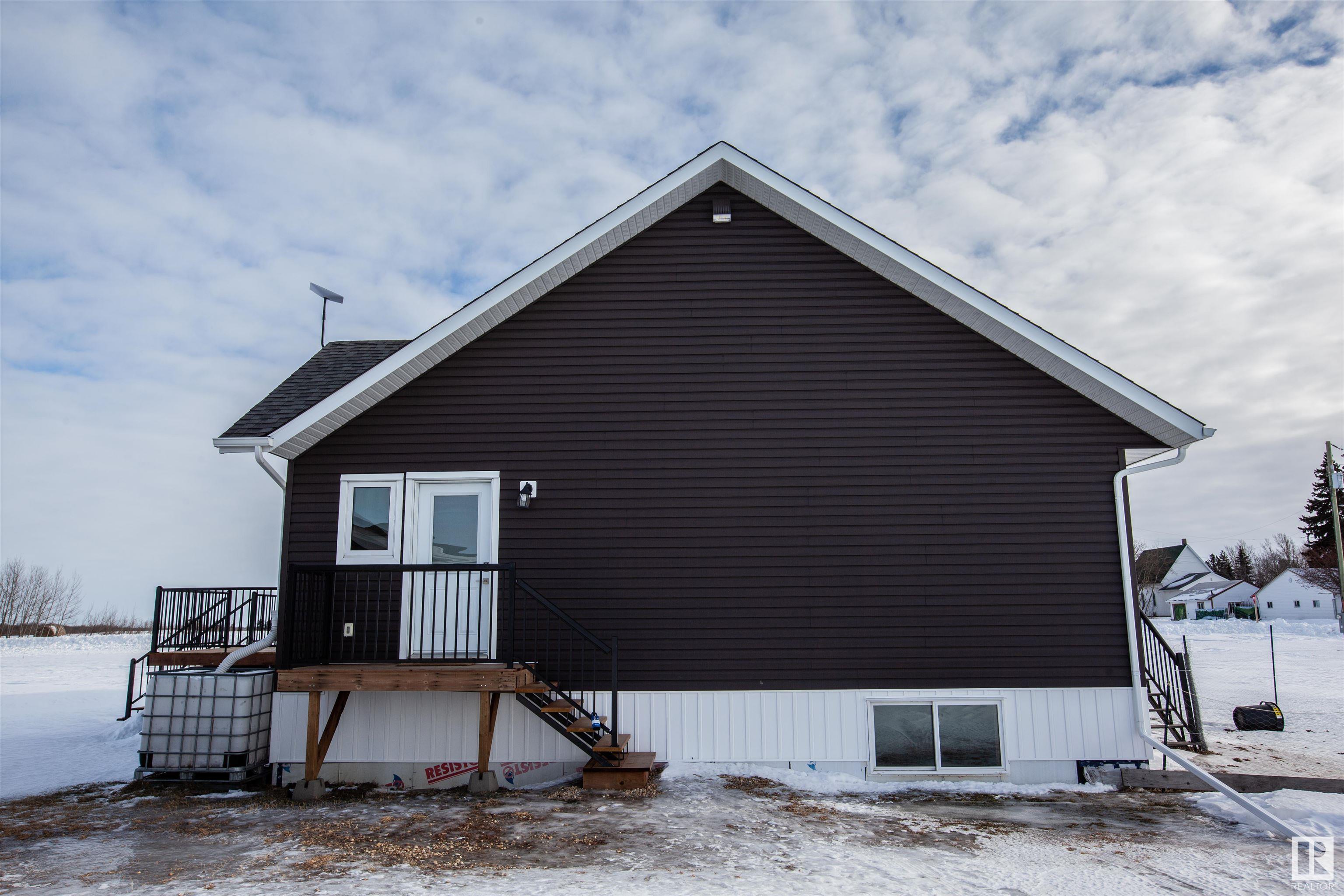      1004 McCarter AV , Rural Camrose County,  ,T0B 3P0 ;  Listing Number: MLS E4419342