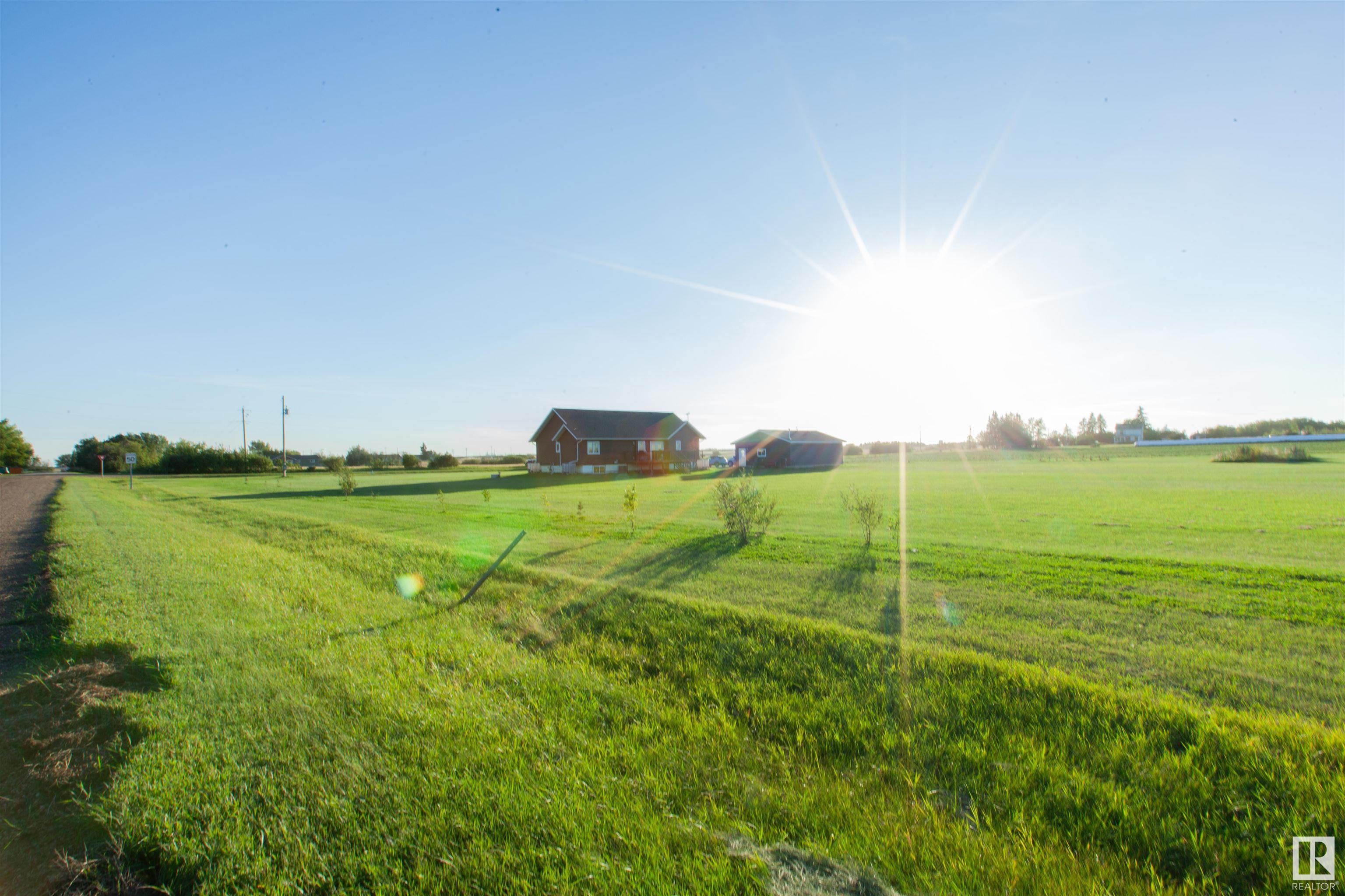      1004 McCarter AV , Rural Camrose County,  ,T0B 3P0 ;  Listing Number: MLS E4419342