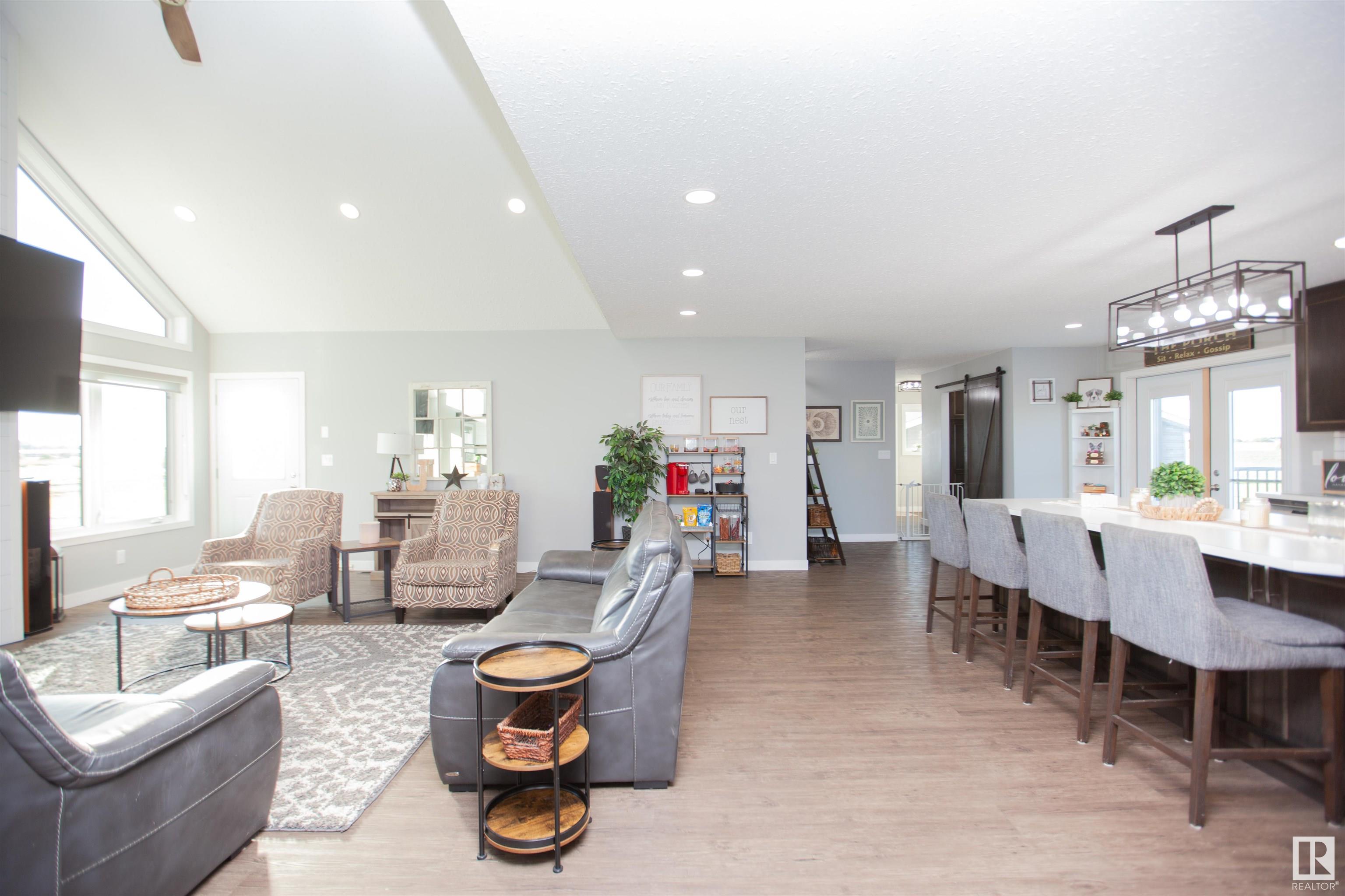      1004 McCarter AV , Rural Camrose County,  ,T0B 3P0 ;  Listing Number: MLS E4419342