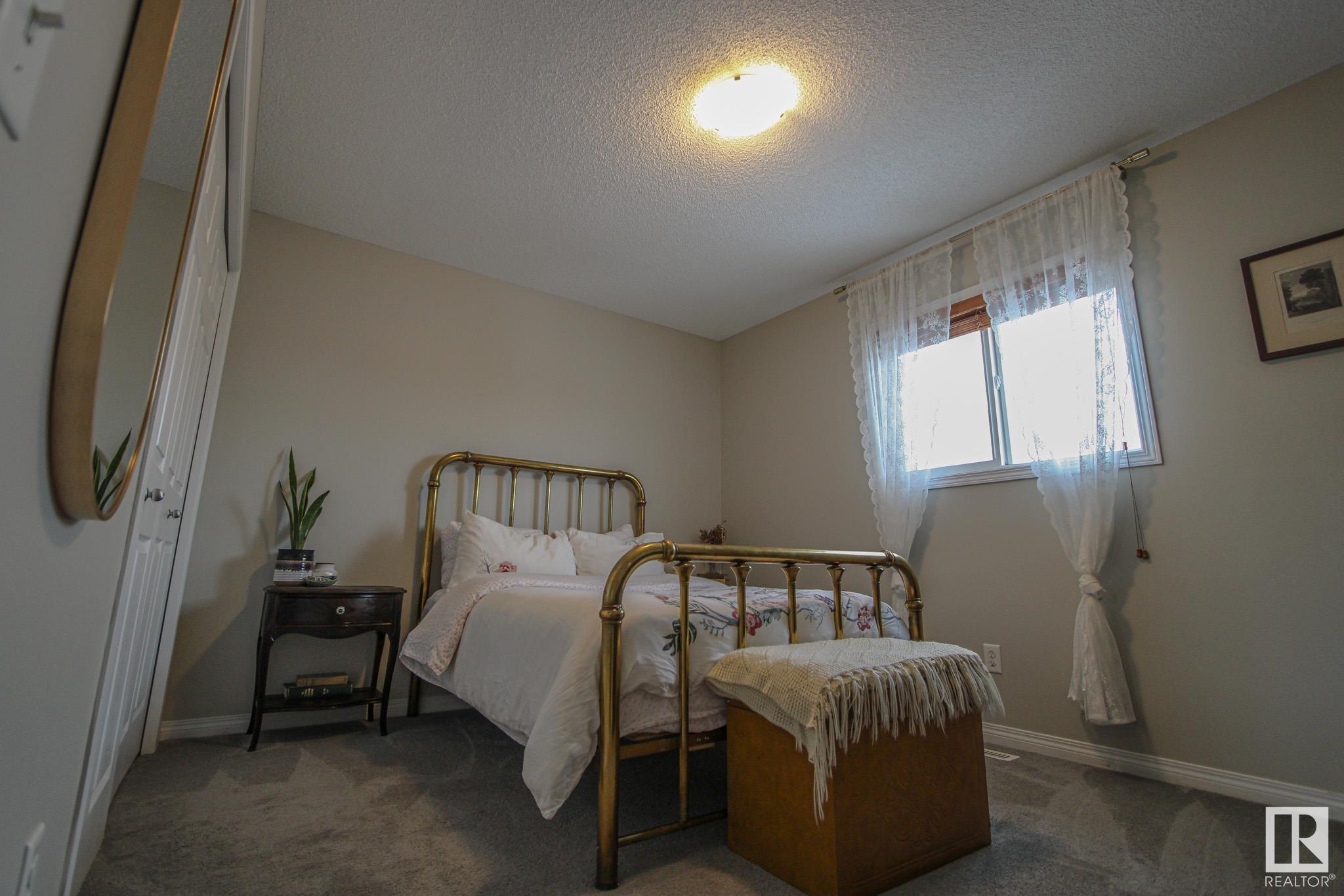      18026 83 ST NW , Edmonton,  ,T5Z 0H8 ;  Listing Number: MLS E4419352