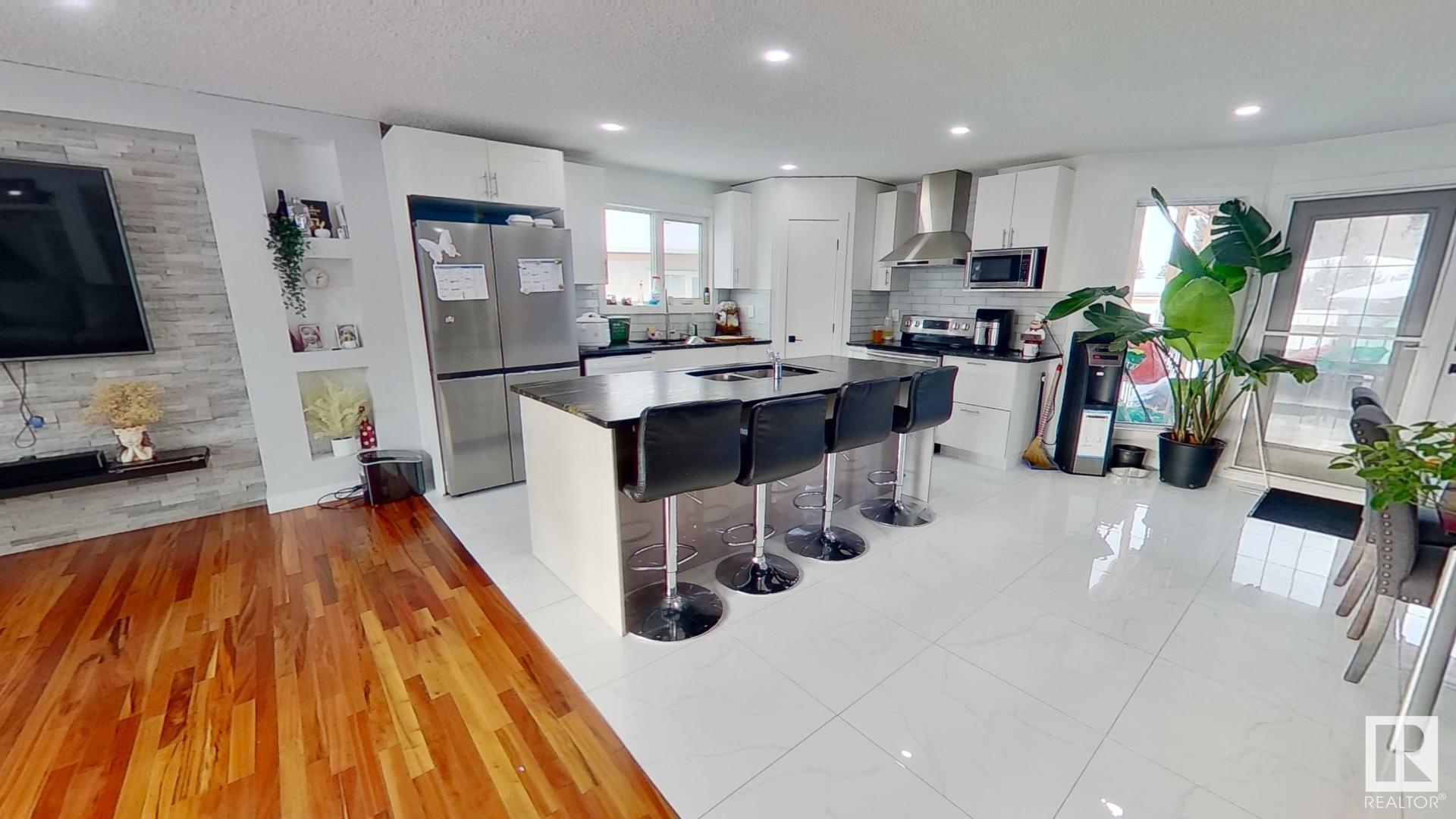      714 LEE RIDGE RD NW , Edmonton,  ,T6K 0P2 ;  Listing Number: MLS E4419372