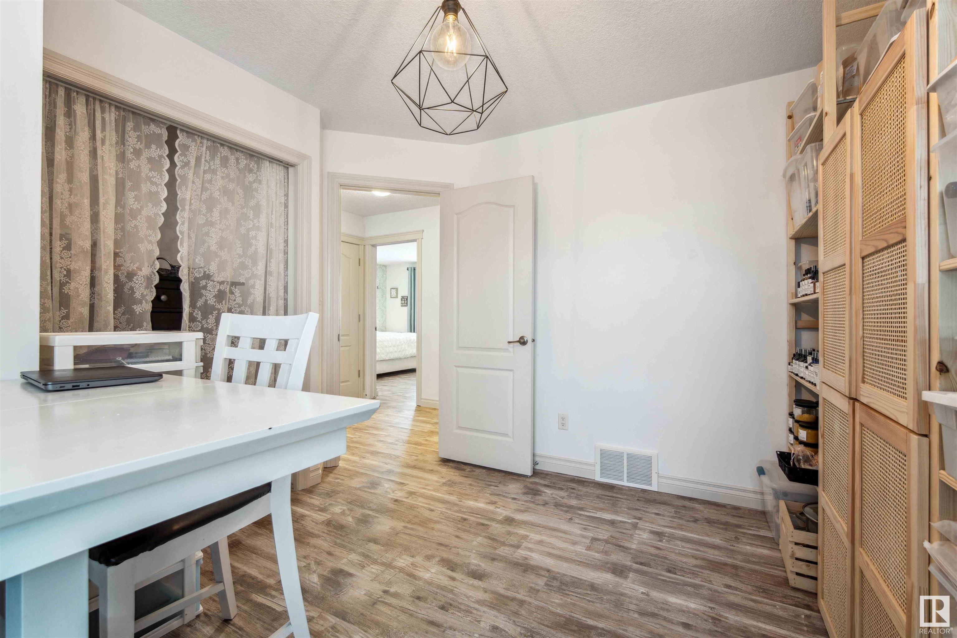     40 VERNON ST , Spruce Grove,  ,T7X 0B6 ;  Listing Number: MLS E4419384