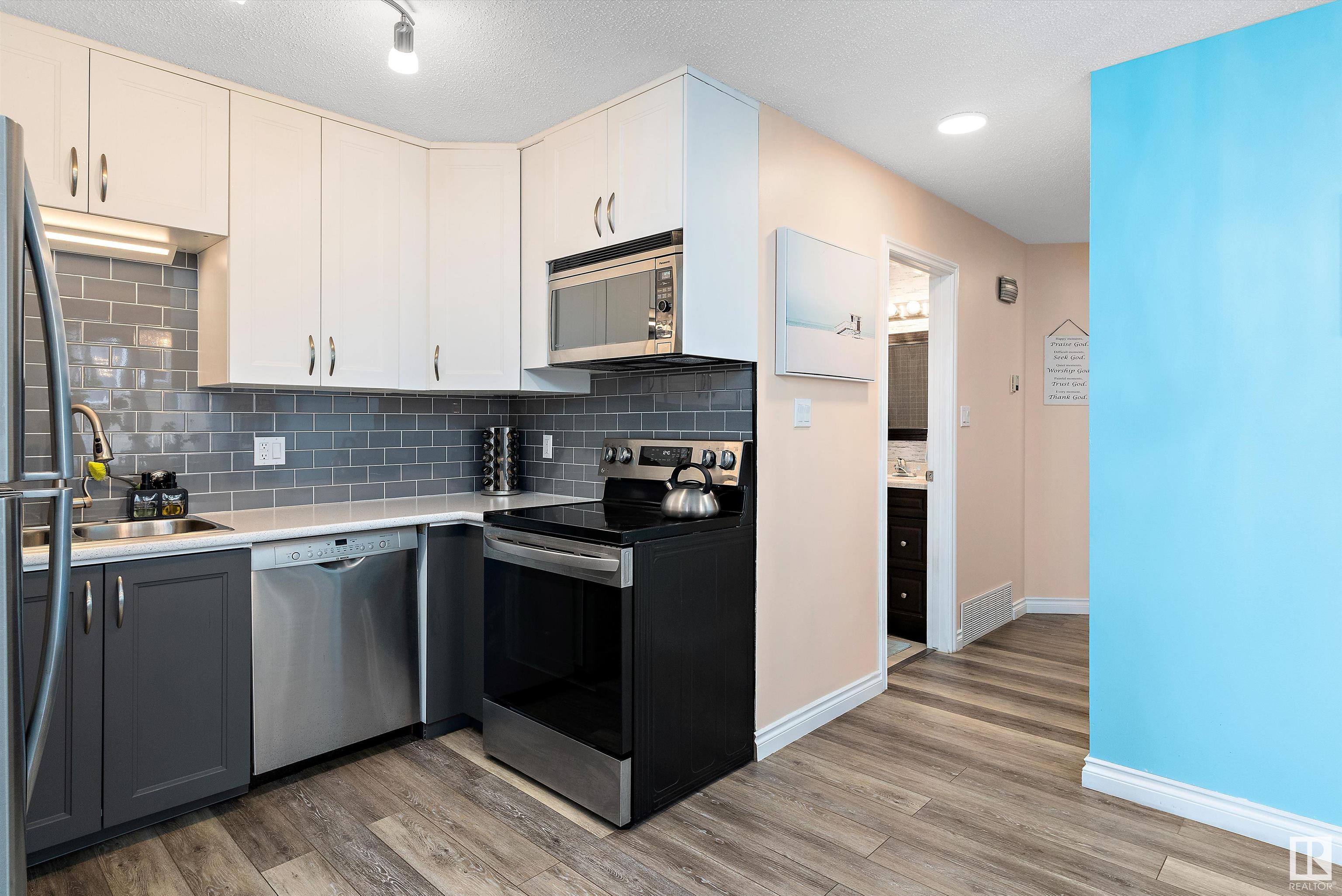      4653 126 AV NW , Edmonton,  ,T5A 4L1 ;  Listing Number: MLS E4419390