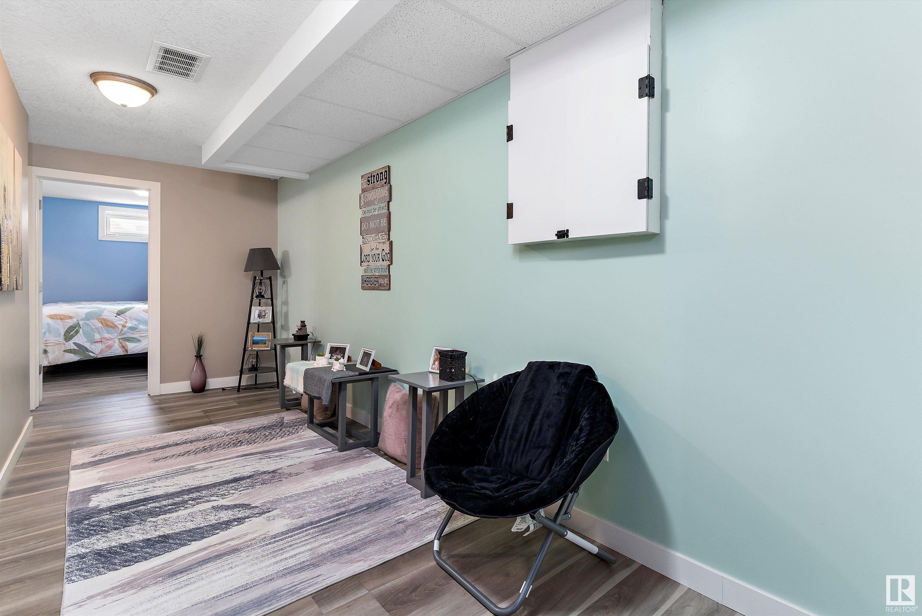      4653 126 AV NW , Edmonton,  ,T5A 4L1 ;  Listing Number: MLS E4419390