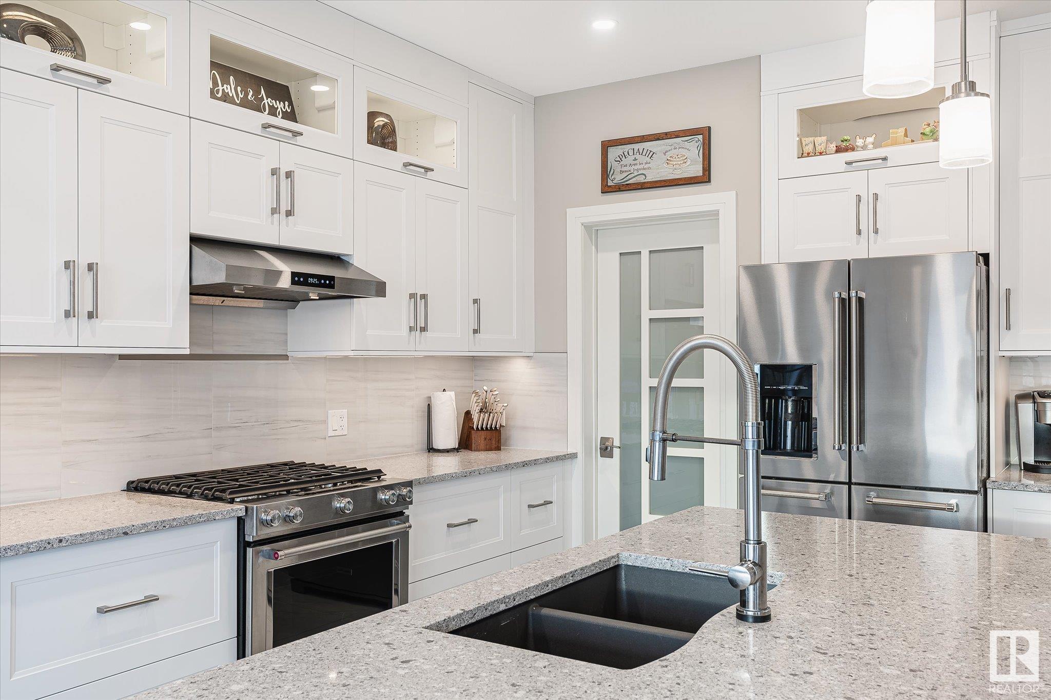      5401 RUE EAGLEMONT , Beaumont,  ,T4X 0H2 ;  Listing Number: MLS E4419398