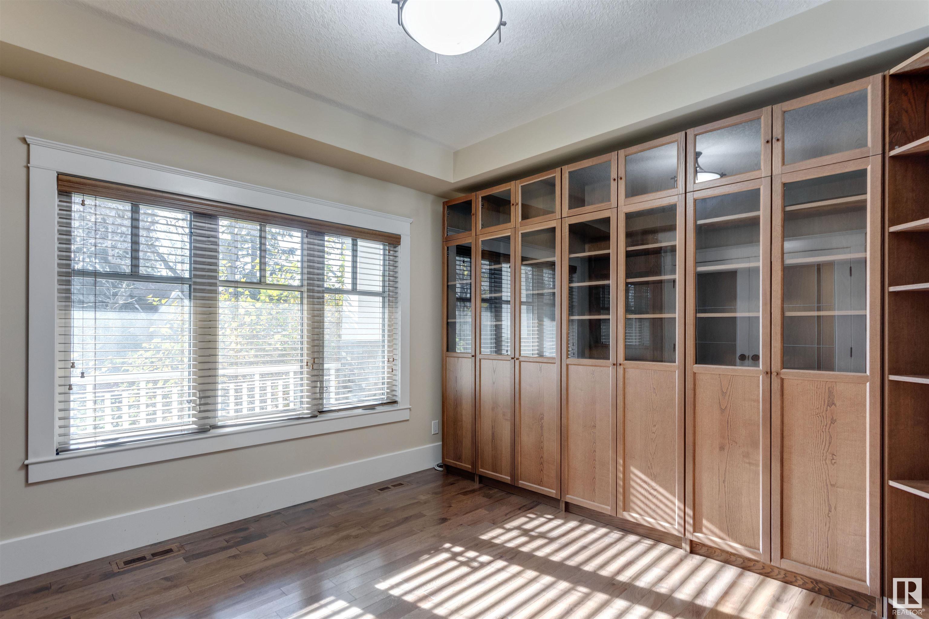      11026 80 AV NW , Edmonton,  ,T6G 0R3 ;  Listing Number: MLS E4419408