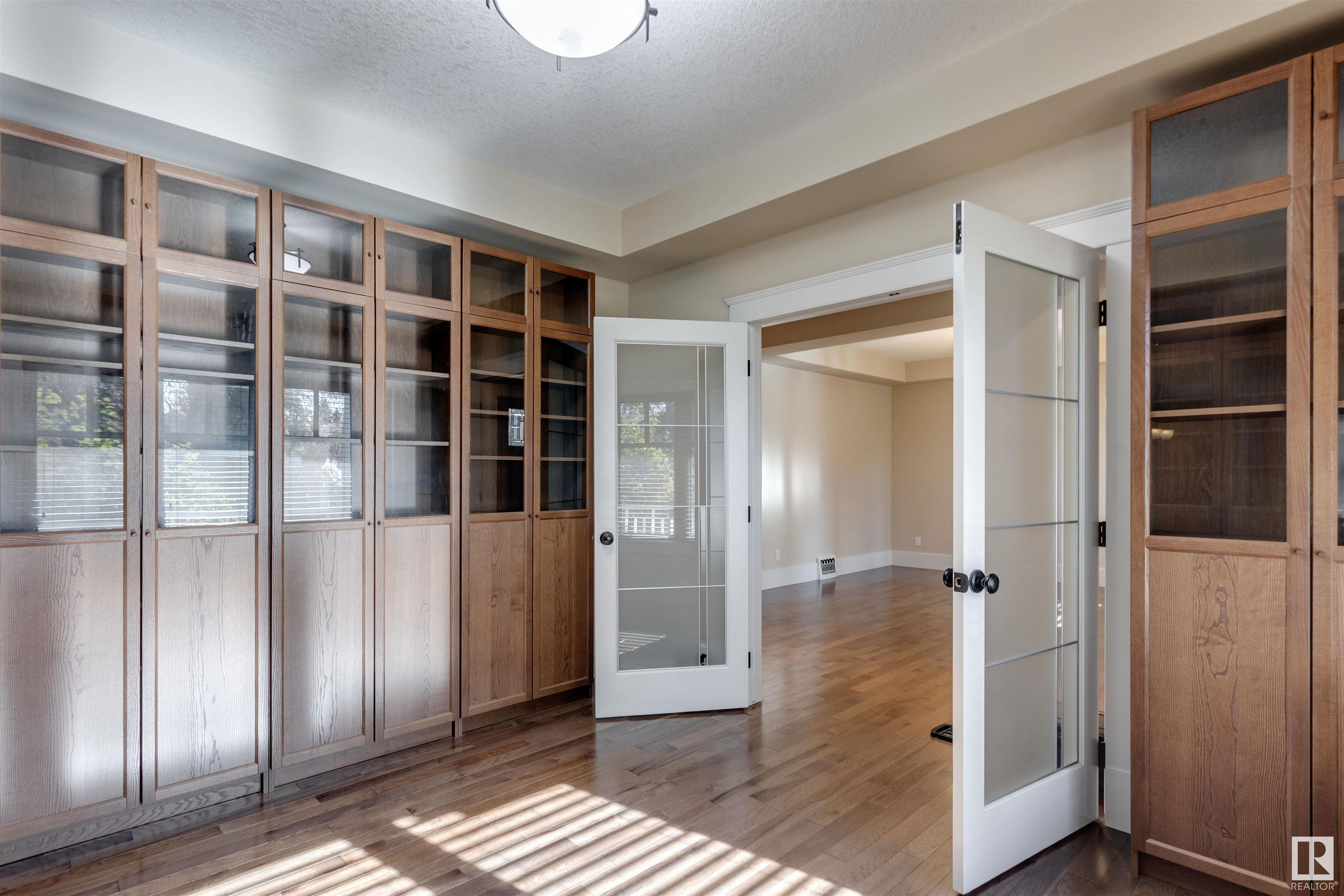      11026 80 AV NW , Edmonton,  ,T6G 0R3 ;  Listing Number: MLS E4419408