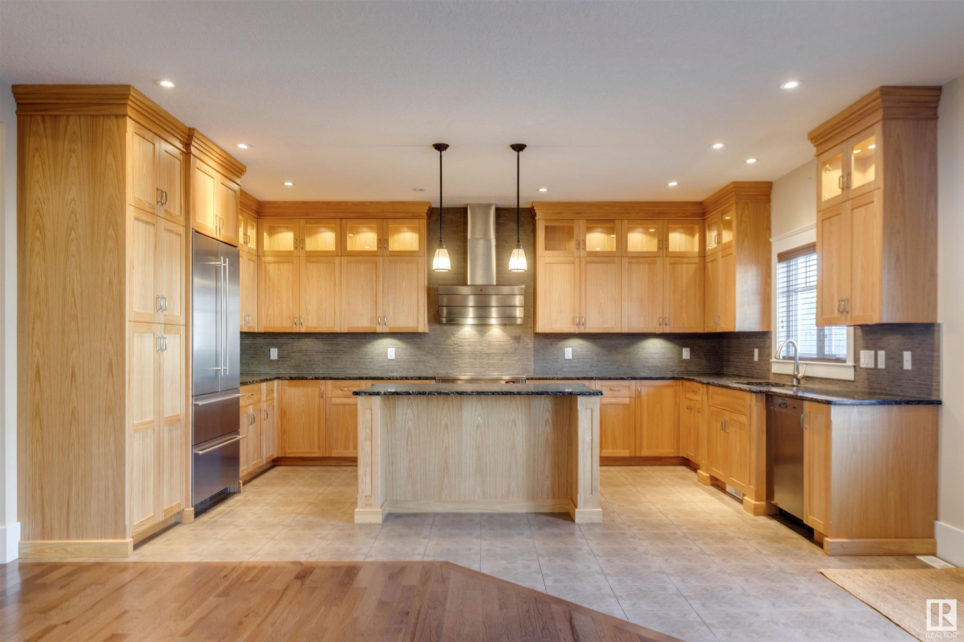      11026 80 AV NW , Edmonton,  ,T6G 0R3 ;  Listing Number: MLS E4419408