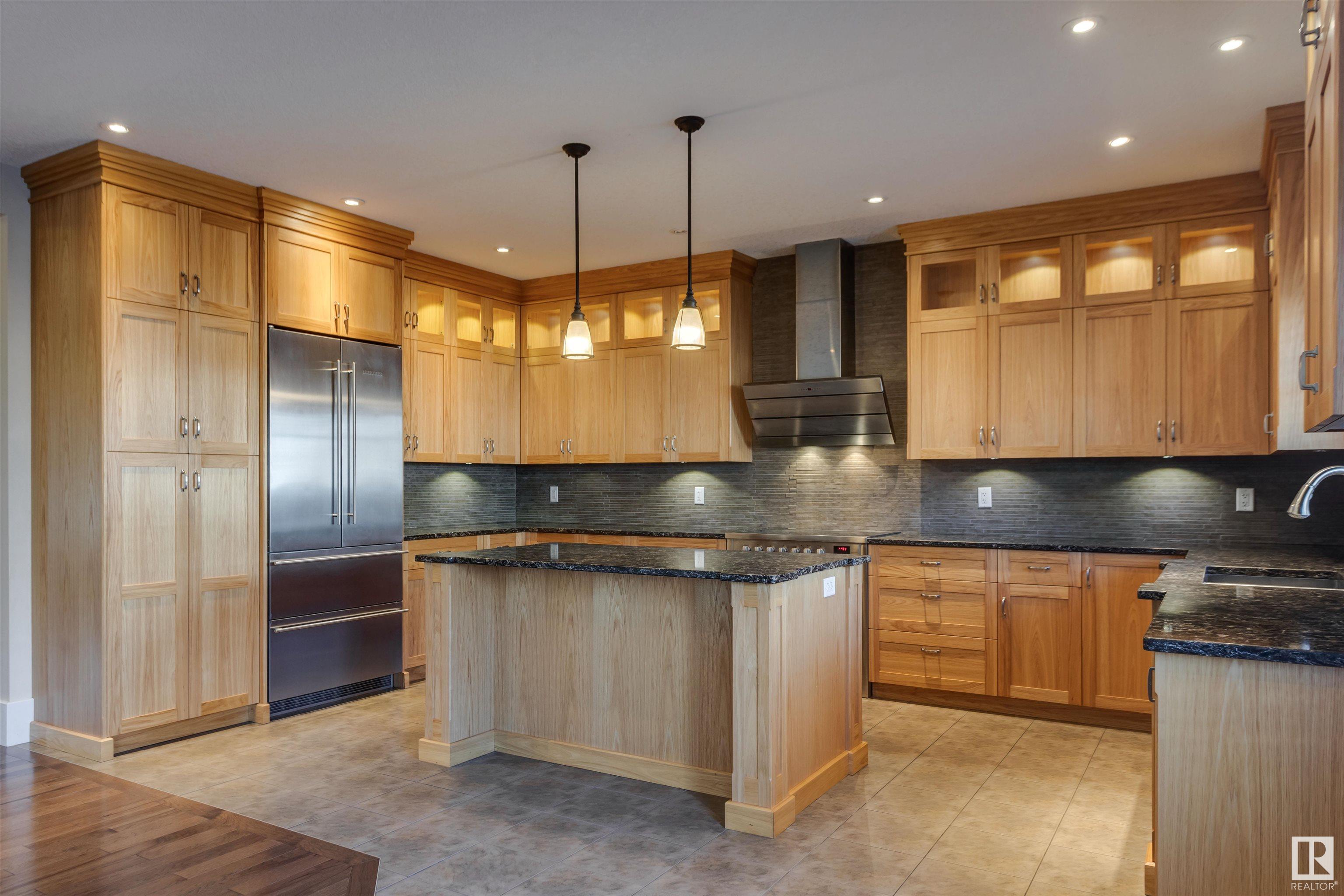      11026 80 AV NW , Edmonton,  ,T6G 0R3 ;  Listing Number: MLS E4419408