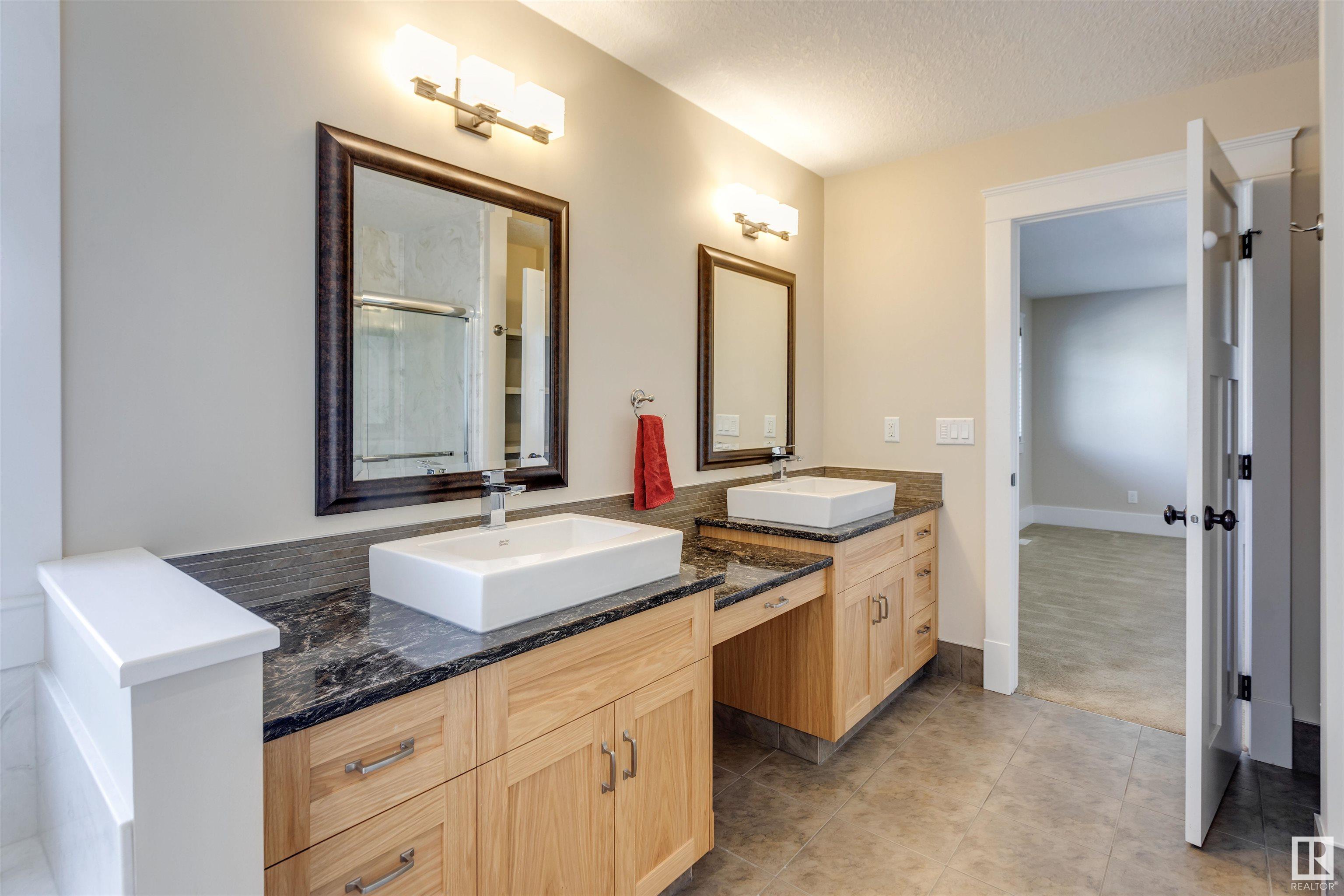      11026 80 AV NW , Edmonton,  ,T6G 0R3 ;  Listing Number: MLS E4419408