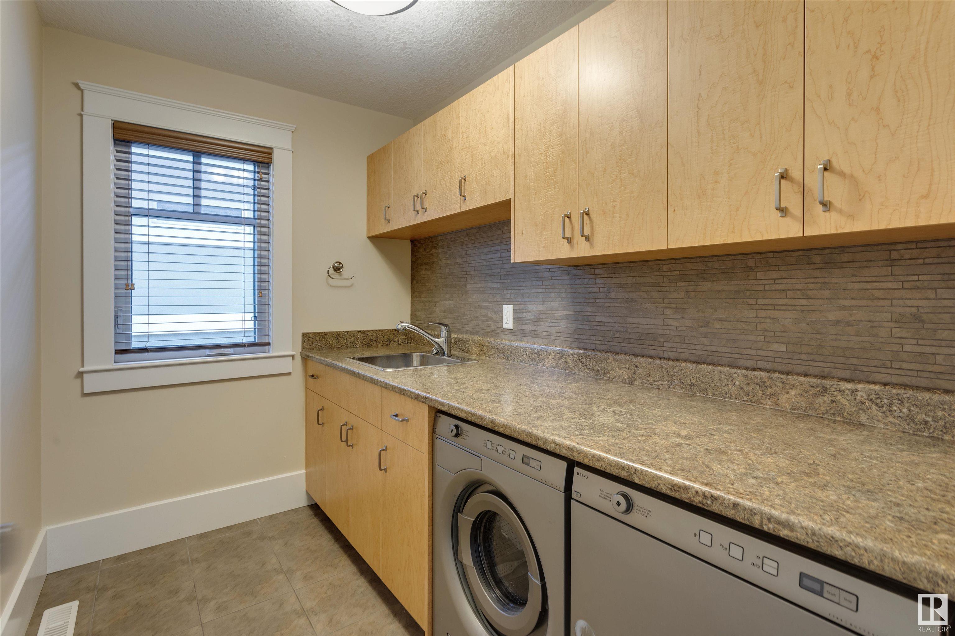      11026 80 AV NW , Edmonton,  ,T6G 0R3 ;  Listing Number: MLS E4419408