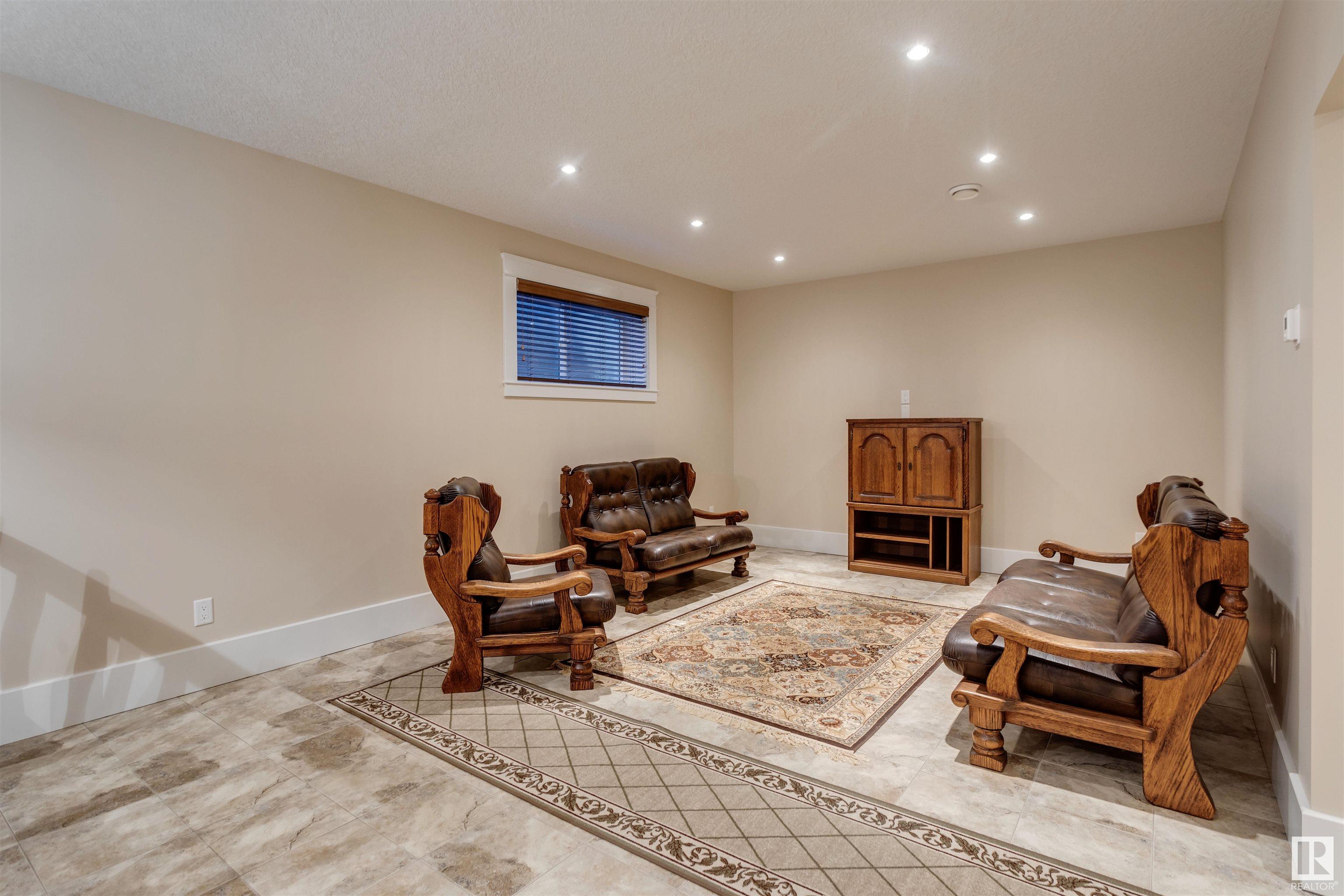      11026 80 AV NW , Edmonton,  ,T6G 0R3 ;  Listing Number: MLS E4419408