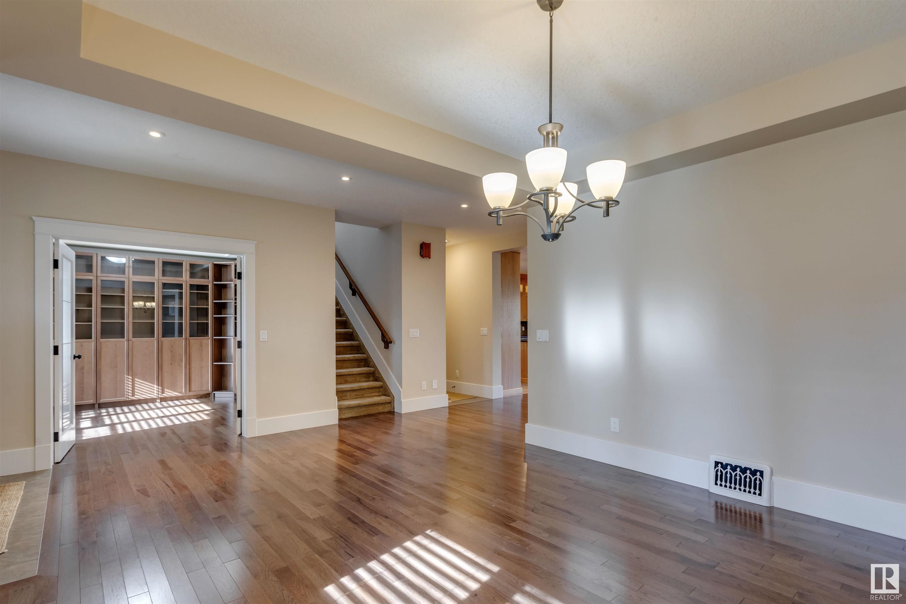      11026 80 AV NW , Edmonton,  ,T6G 0R3 ;  Listing Number: MLS E4419408