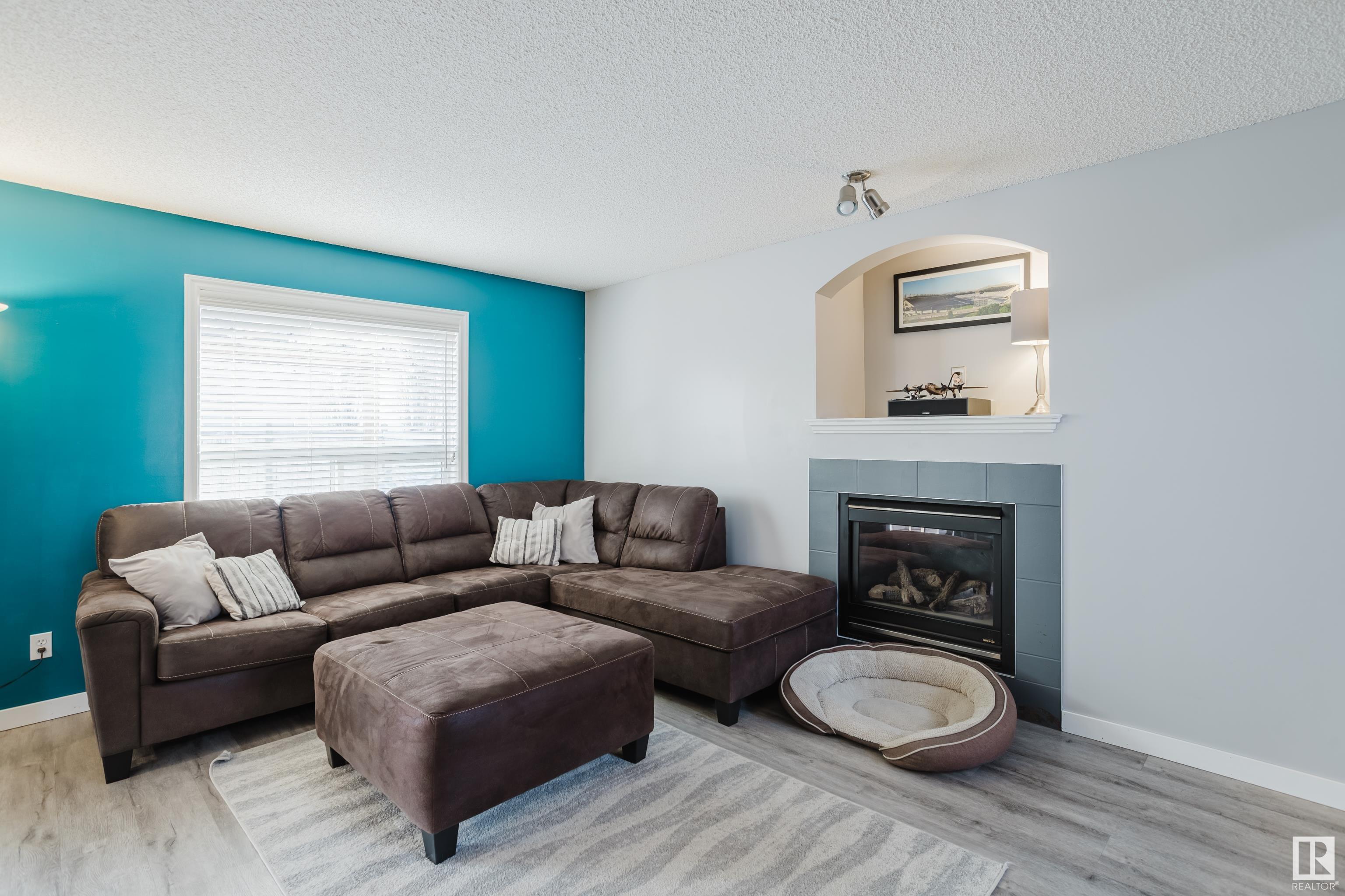      24 LAWSON BV , Spruce Grove,  ,T7X 4P1 ;  Listing Number: MLS E4419412
