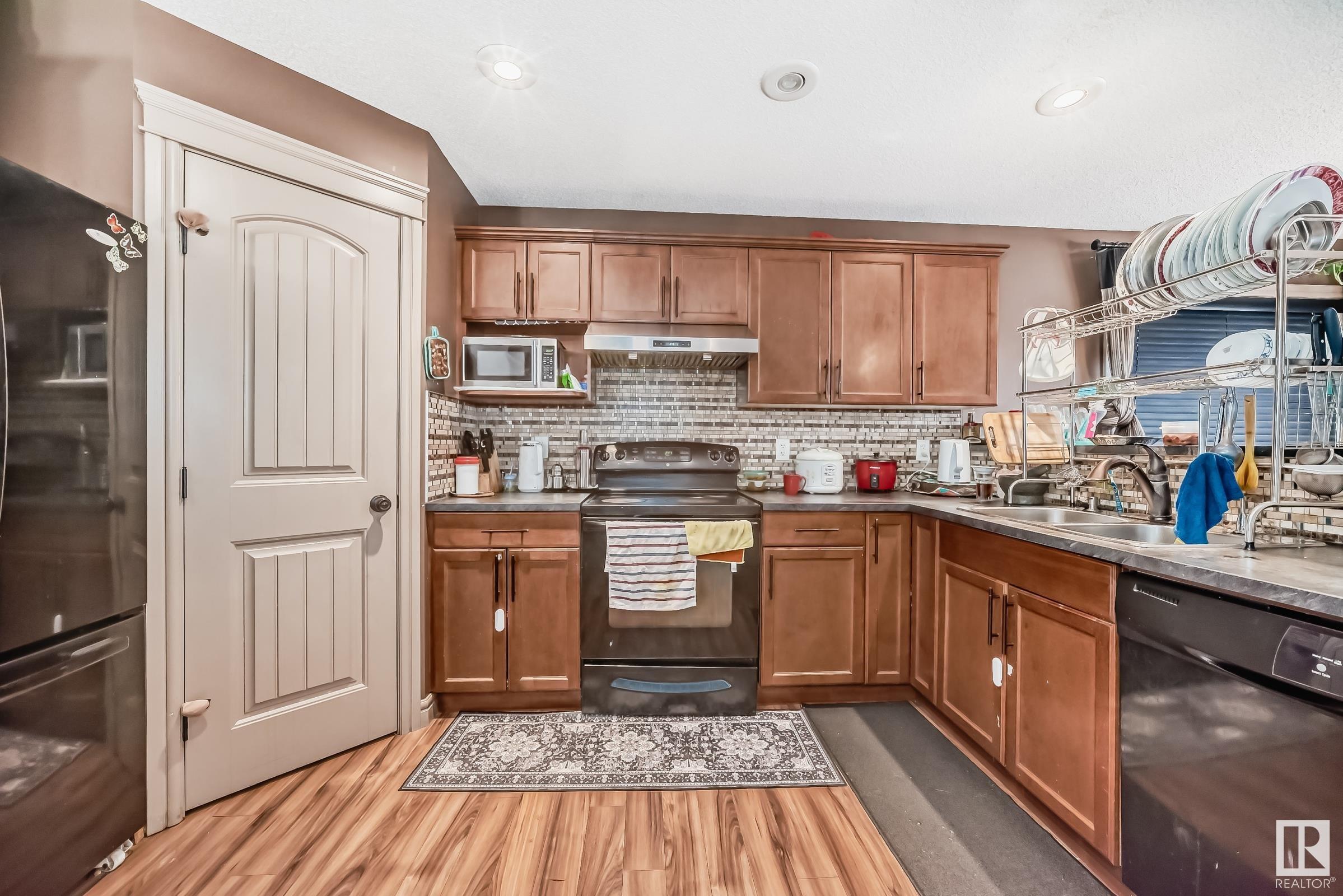      3125 17A AV NW , Edmonton,  ,T6T 0P5 ;  Listing Number: MLS E4419413