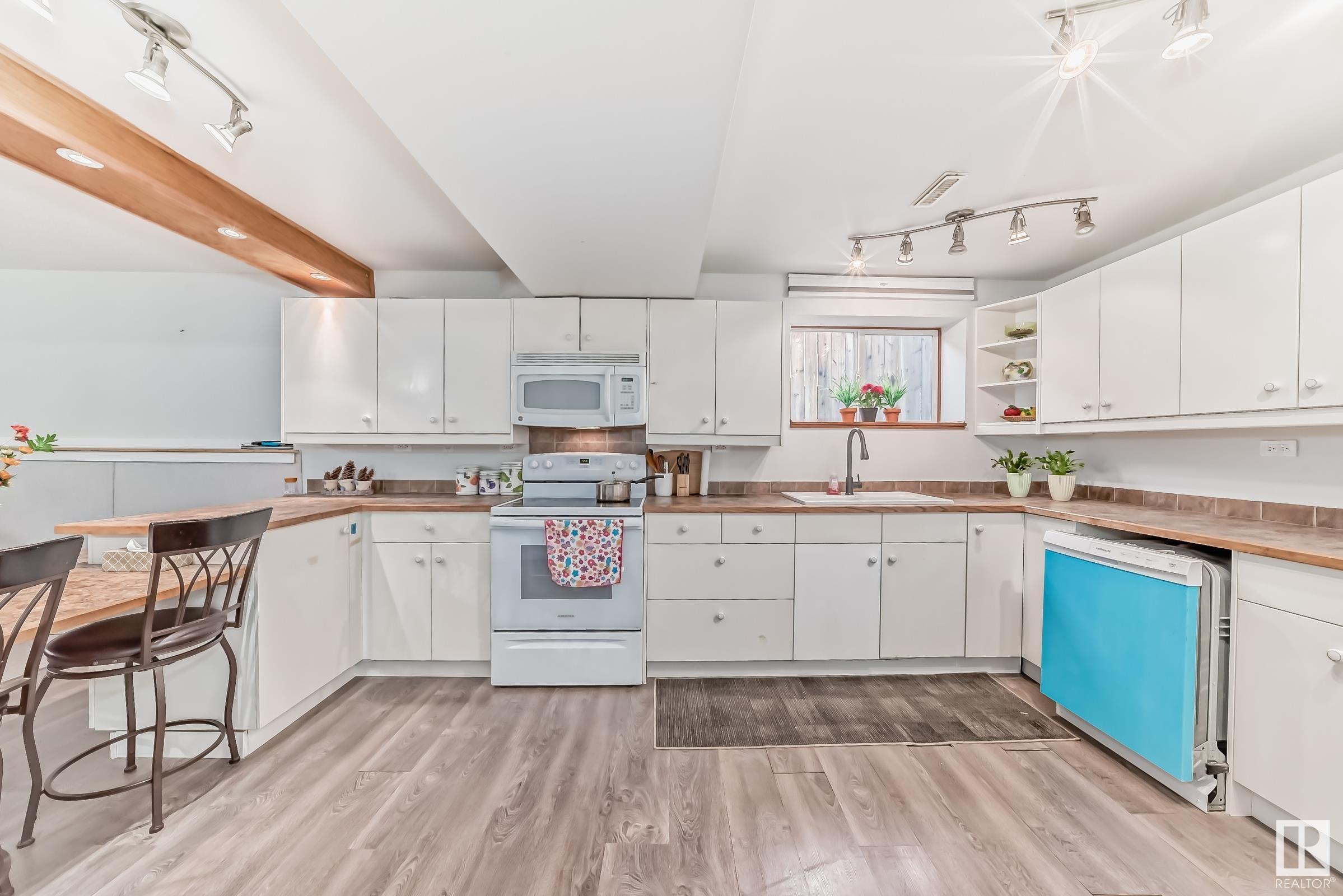      5112 14 AV NW , Edmonton,  ,T6L 1Z8 ;  Listing Number: MLS E4419417