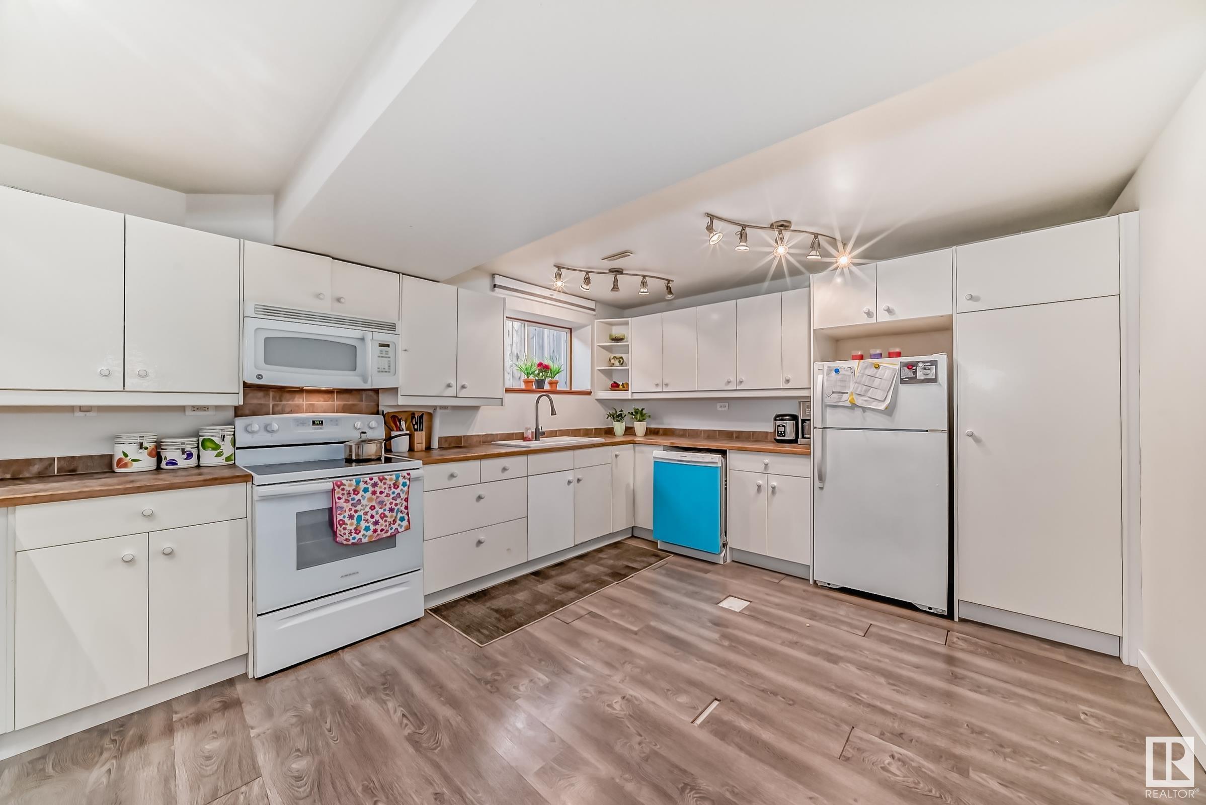      5112 14 AV NW , Edmonton,  ,T6L 1Z8 ;  Listing Number: MLS E4419417
