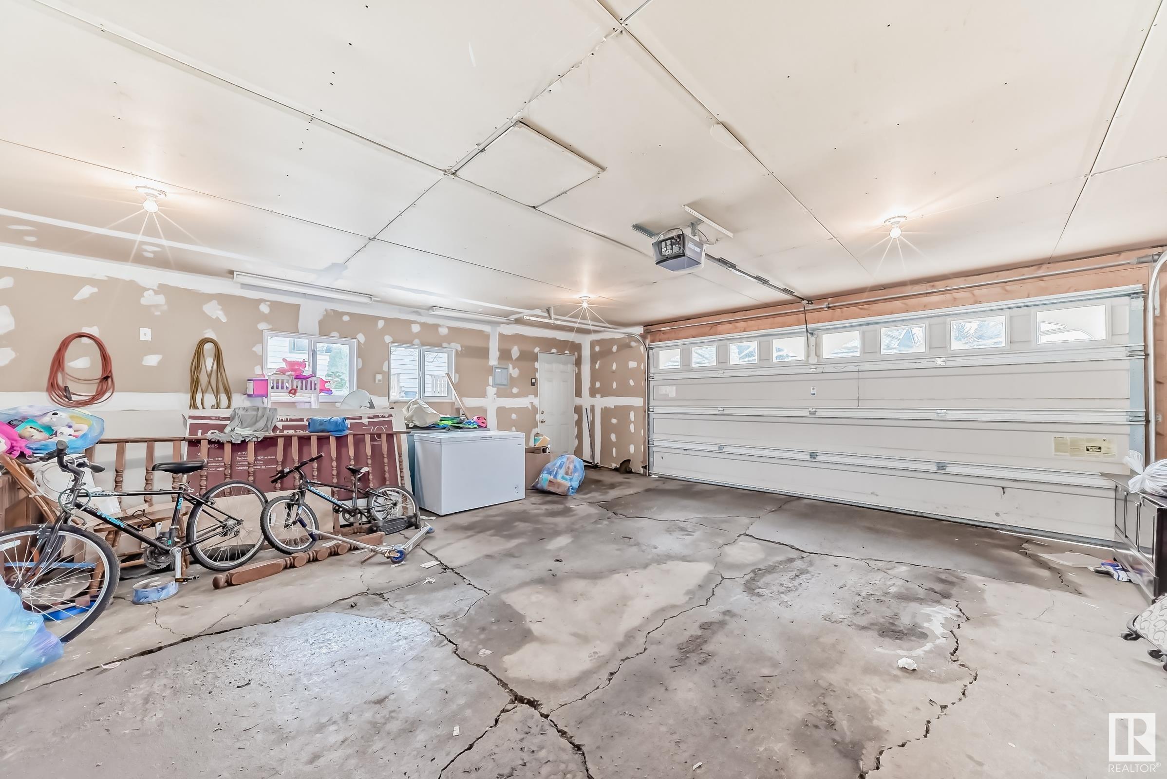      5112 14 AV NW , Edmonton,  ,T6L 1Z8 ;  Listing Number: MLS E4419417
