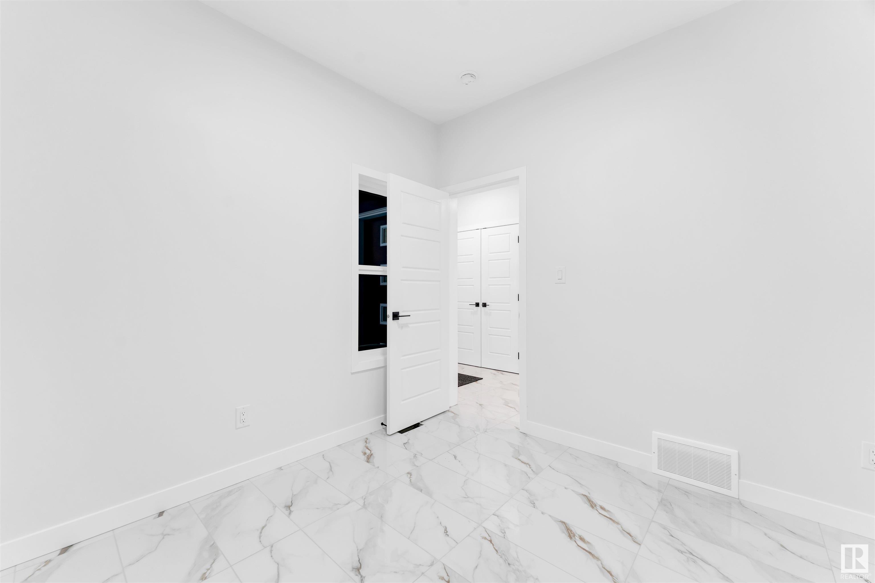      3903 41 AV , Beaumont,  ,T6X 3B5 ;  Listing Number: MLS E4419422
