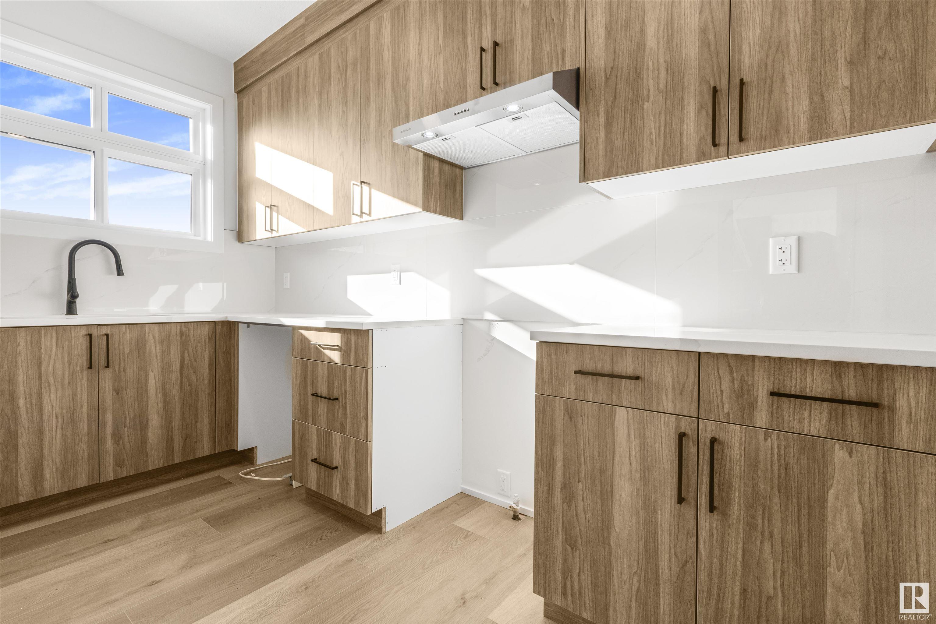      235 166 AV NE , Edmonton,  ,T5Y 4J2 ;  Listing Number: MLS E4419434