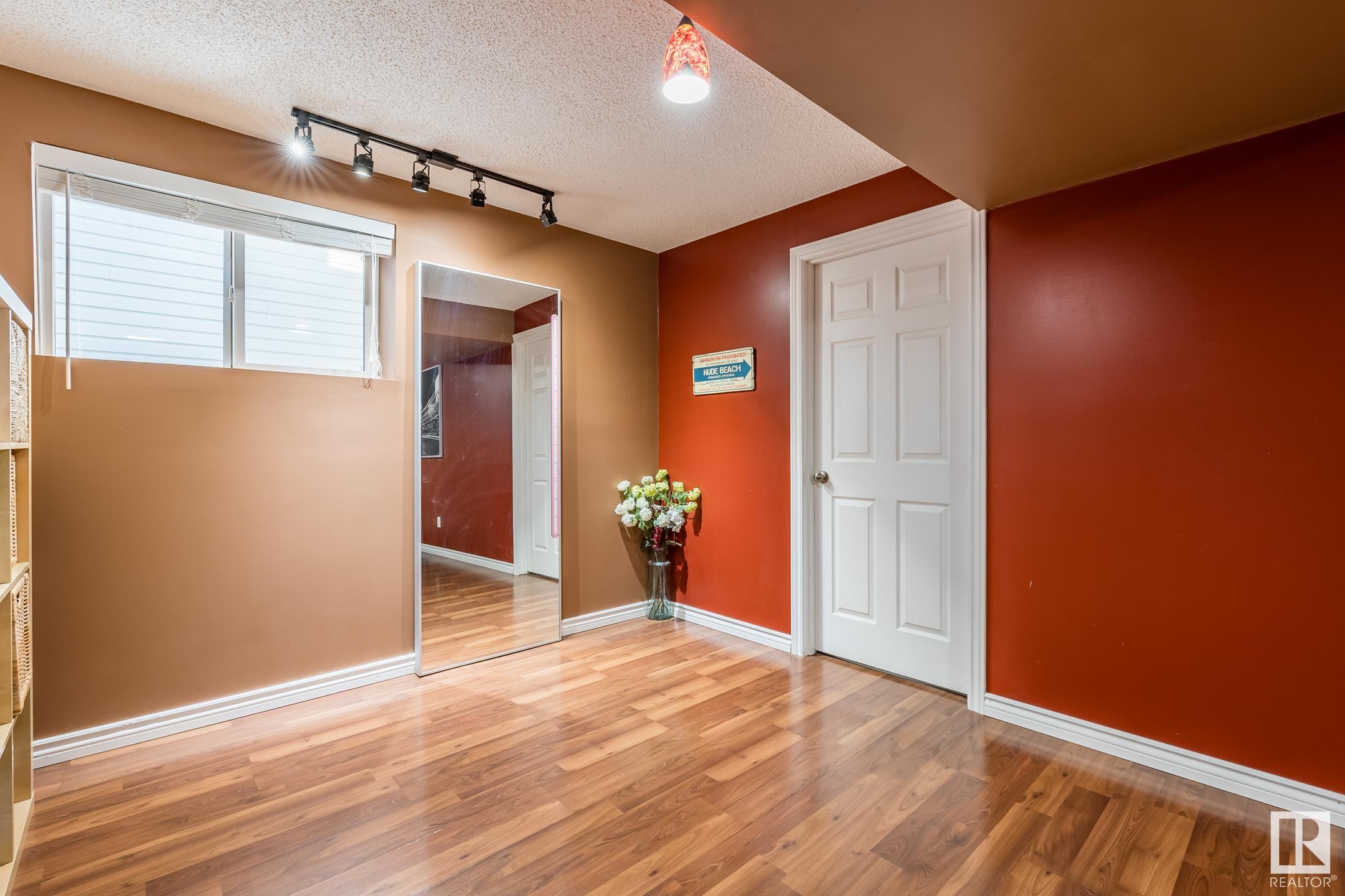     20416 48 AV NW , Edmonton,  ,T6M 0C1 ;  Listing Number: MLS E4419442