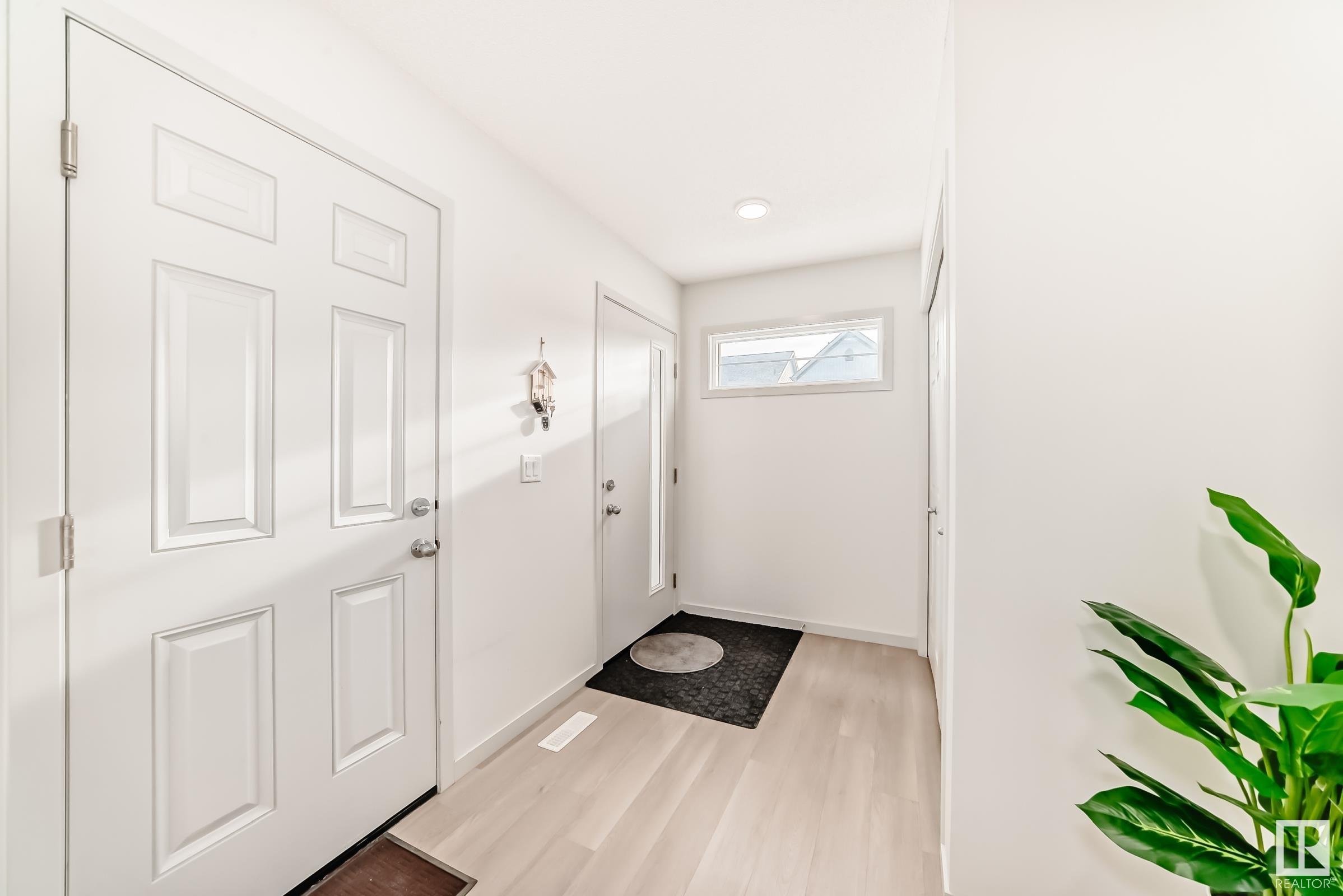      9804 227 ST NW , Edmonton,  ,T5T 7T9 ;  Listing Number: MLS E4419467