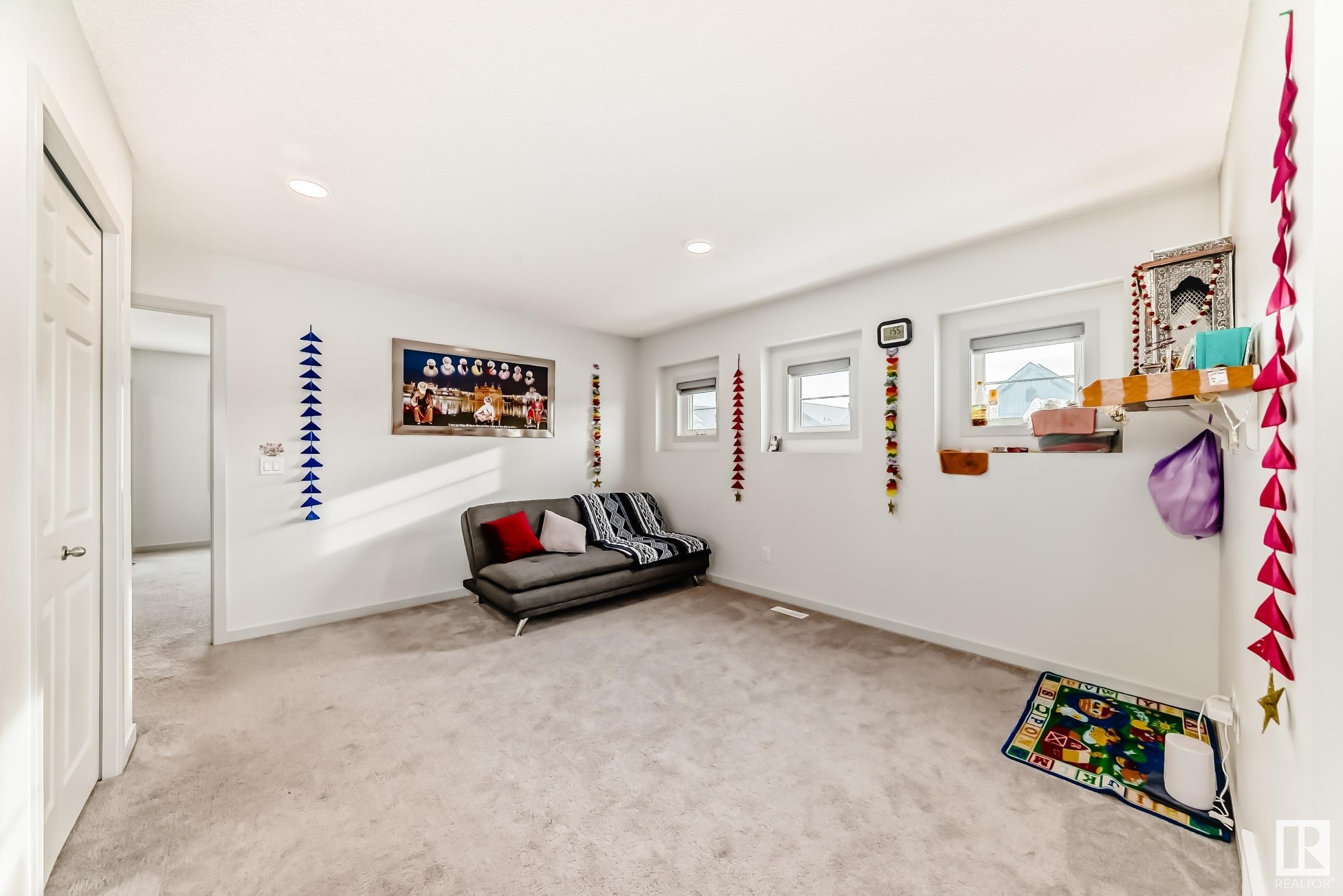      9804 227 ST NW , Edmonton,  ,T5T 7T9 ;  Listing Number: MLS E4419467