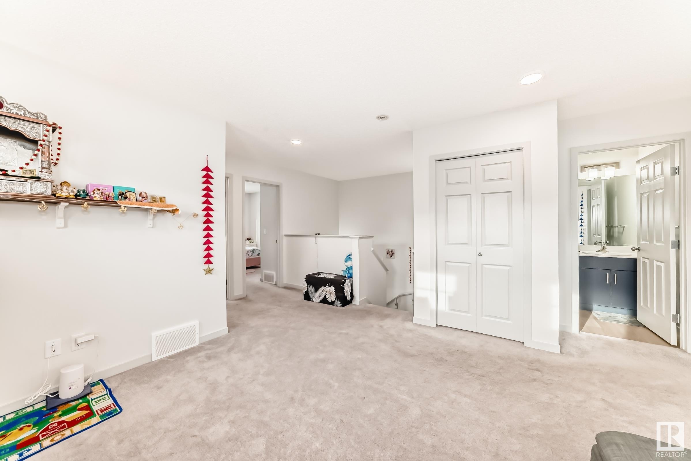      9804 227 ST NW , Edmonton,  ,T5T 7T9 ;  Listing Number: MLS E4419467
