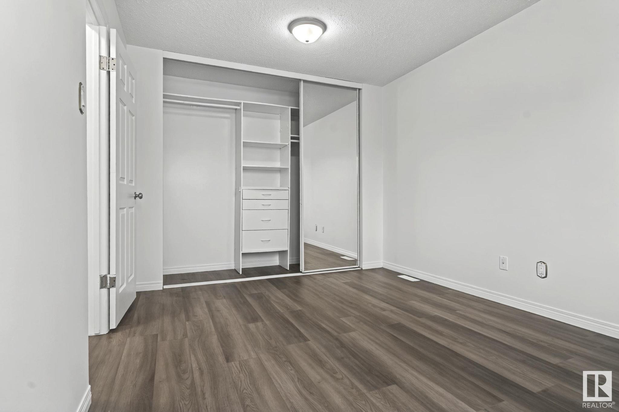      6091 35a AV NW , Edmonton,  ,T6L 1G7 ;  Listing Number: MLS E4419474
