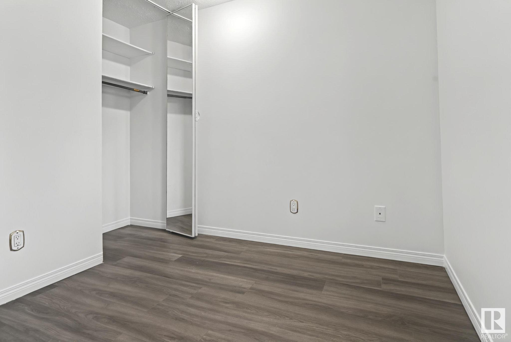      6091 35a AV NW , Edmonton,  ,T6L 1G7 ;  Listing Number: MLS E4419474