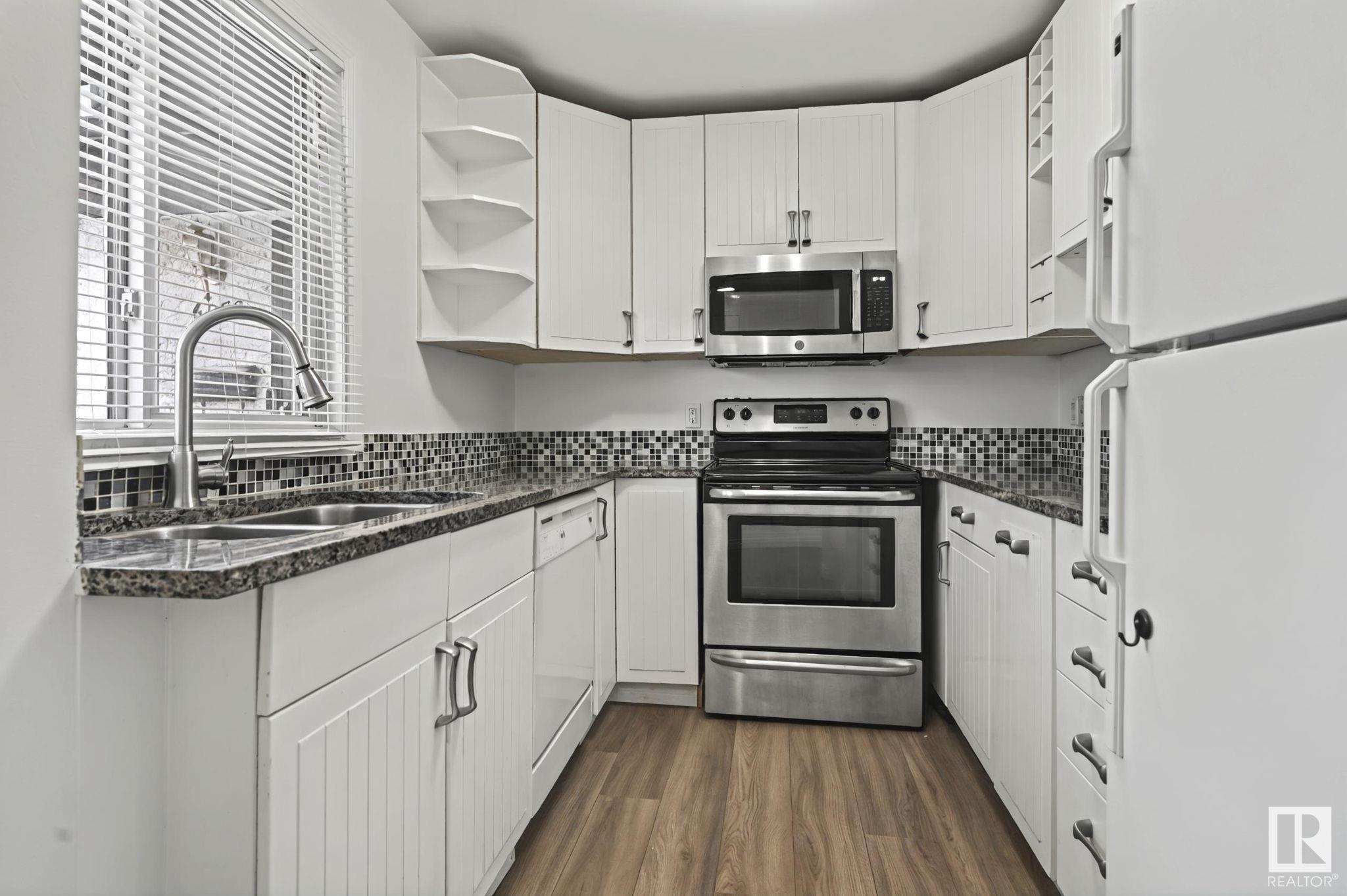      6091 35a AV NW , Edmonton,  ,T6L 1G7 ;  Listing Number: MLS E4419474