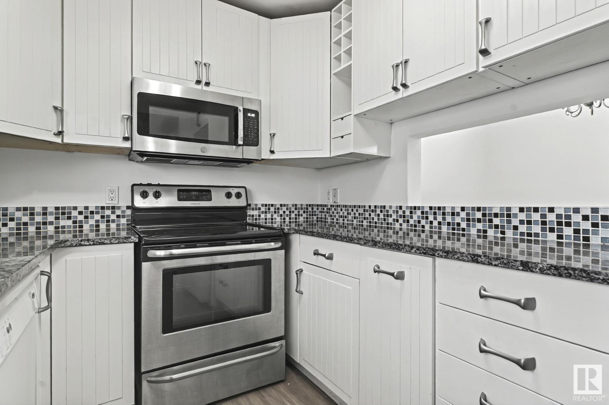      6091 35a AV NW , Edmonton,  ,T6L 1G7 ;  Listing Number: MLS E4419474
