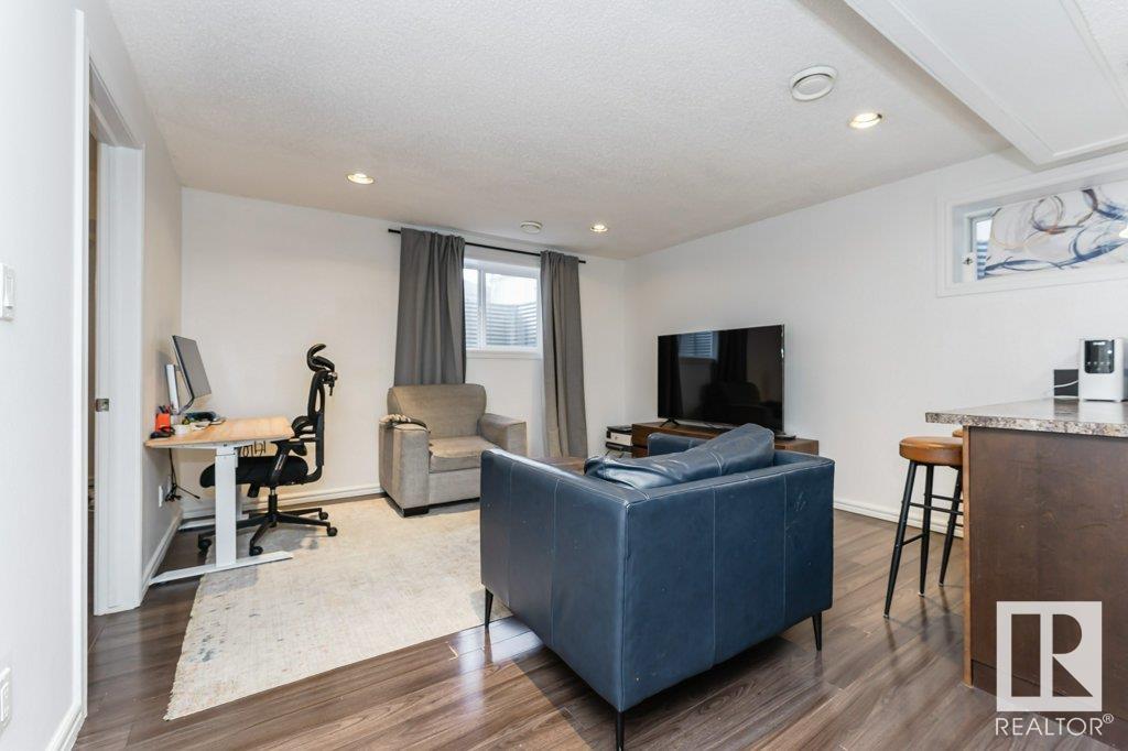      11445 14A AV SW , Edmonton,  ,T6W 0N3 ;  Listing Number: MLS E4419481