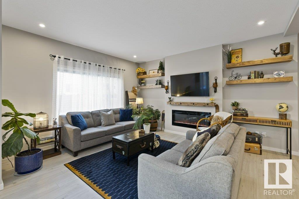      319 CANTER WD , Sherwood Park,  ,T8H 2Z6 ;  Listing Number: MLS E4419487