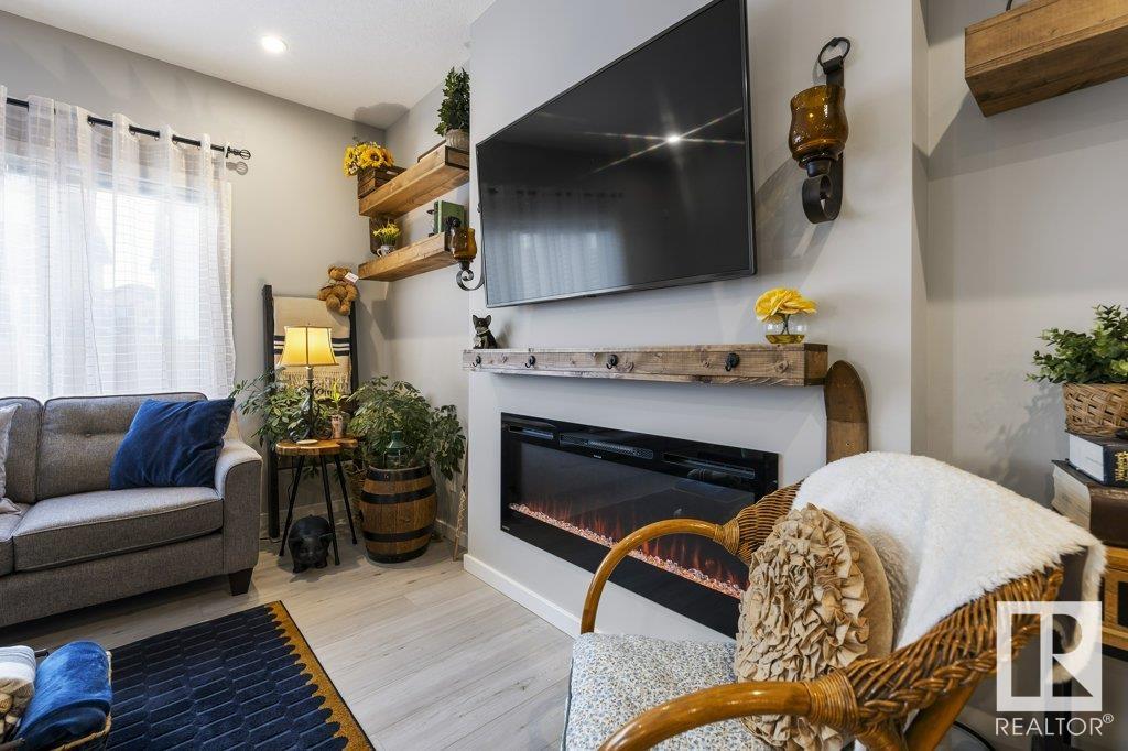      319 CANTER WD , Sherwood Park,  ,T8H 2Z6 ;  Listing Number: MLS E4419487