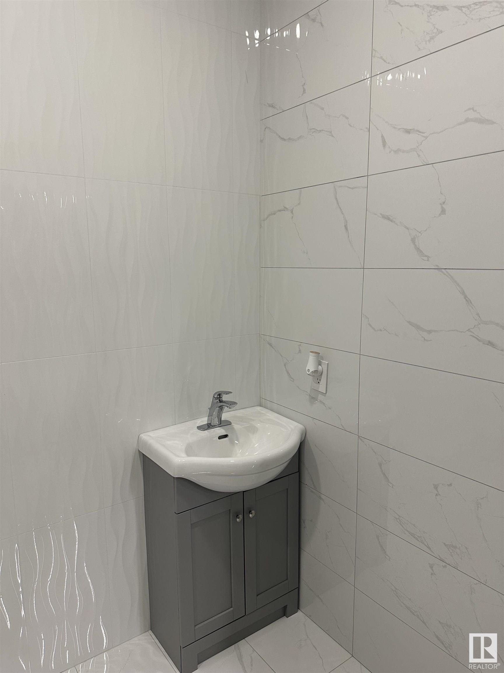      14185 162 AV NW , Edmonton,  ,T6V 1H9 ;  Listing Number: MLS E4419489
