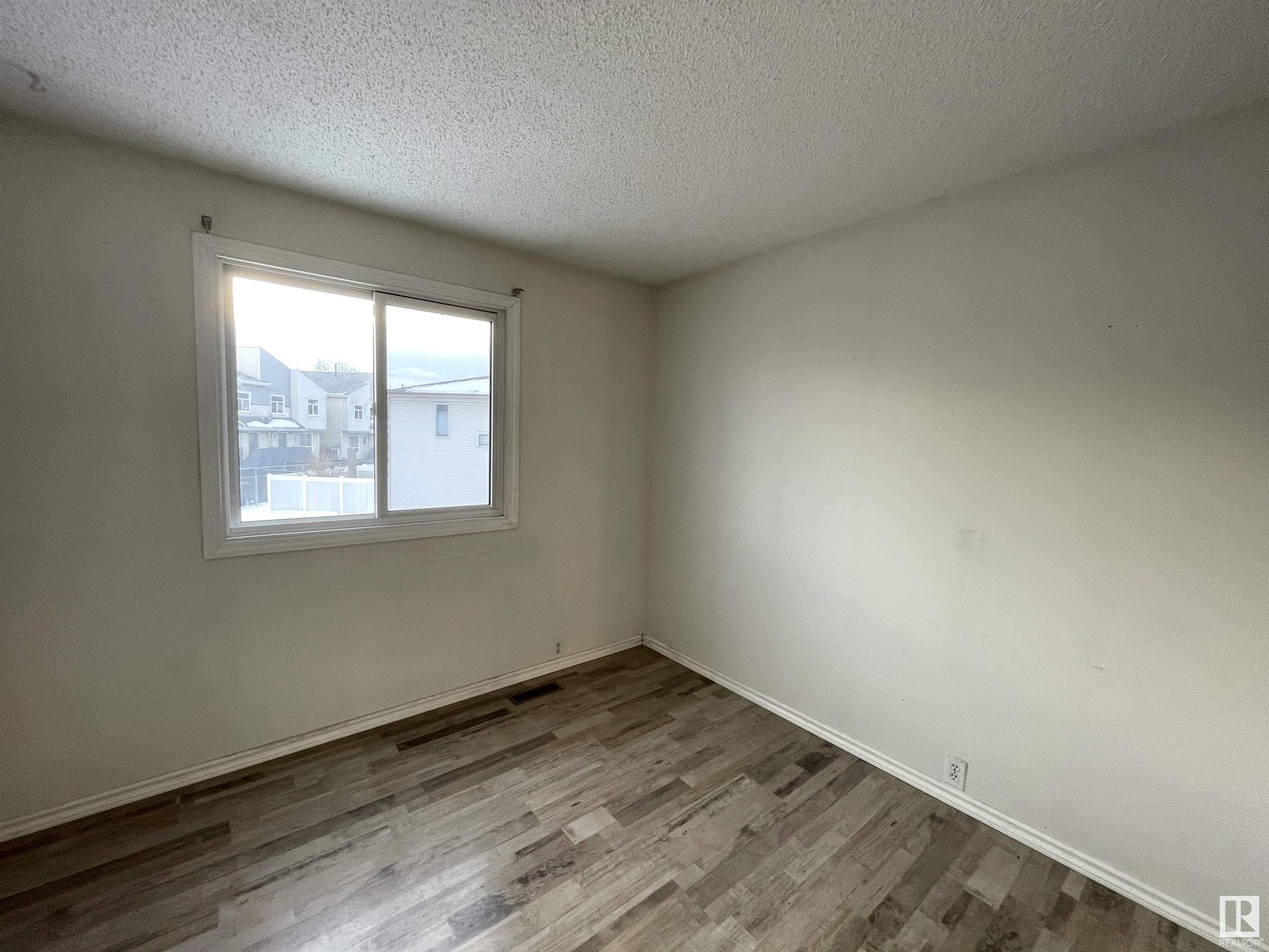      #8 2024 57 ST NW , Edmonton,  ,T6L 2Z3 ;  Listing Number: MLS E4419497