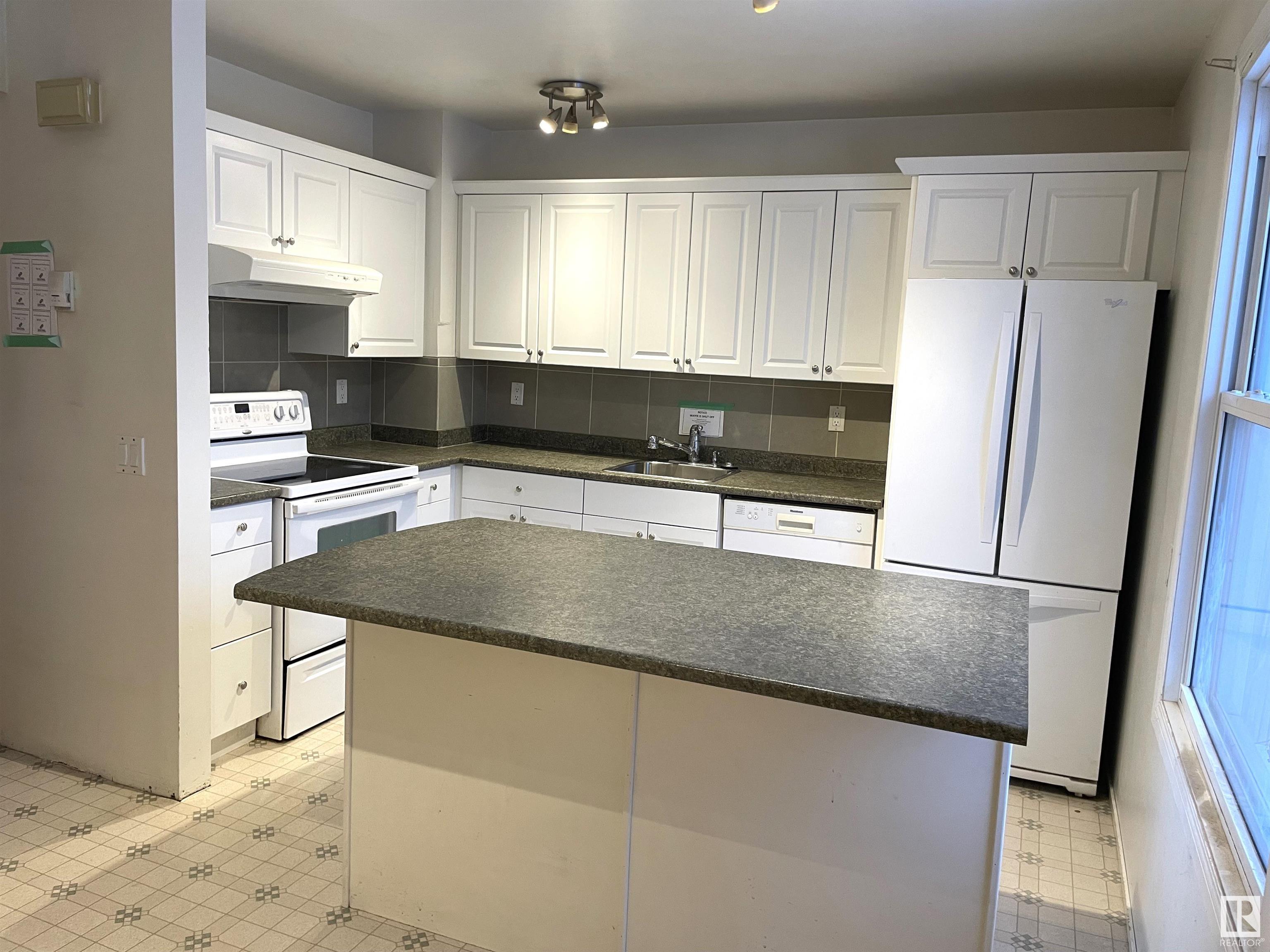      #8 2024 57 ST NW , Edmonton,  ,T6L 2Z3 ;  Listing Number: MLS E4419497