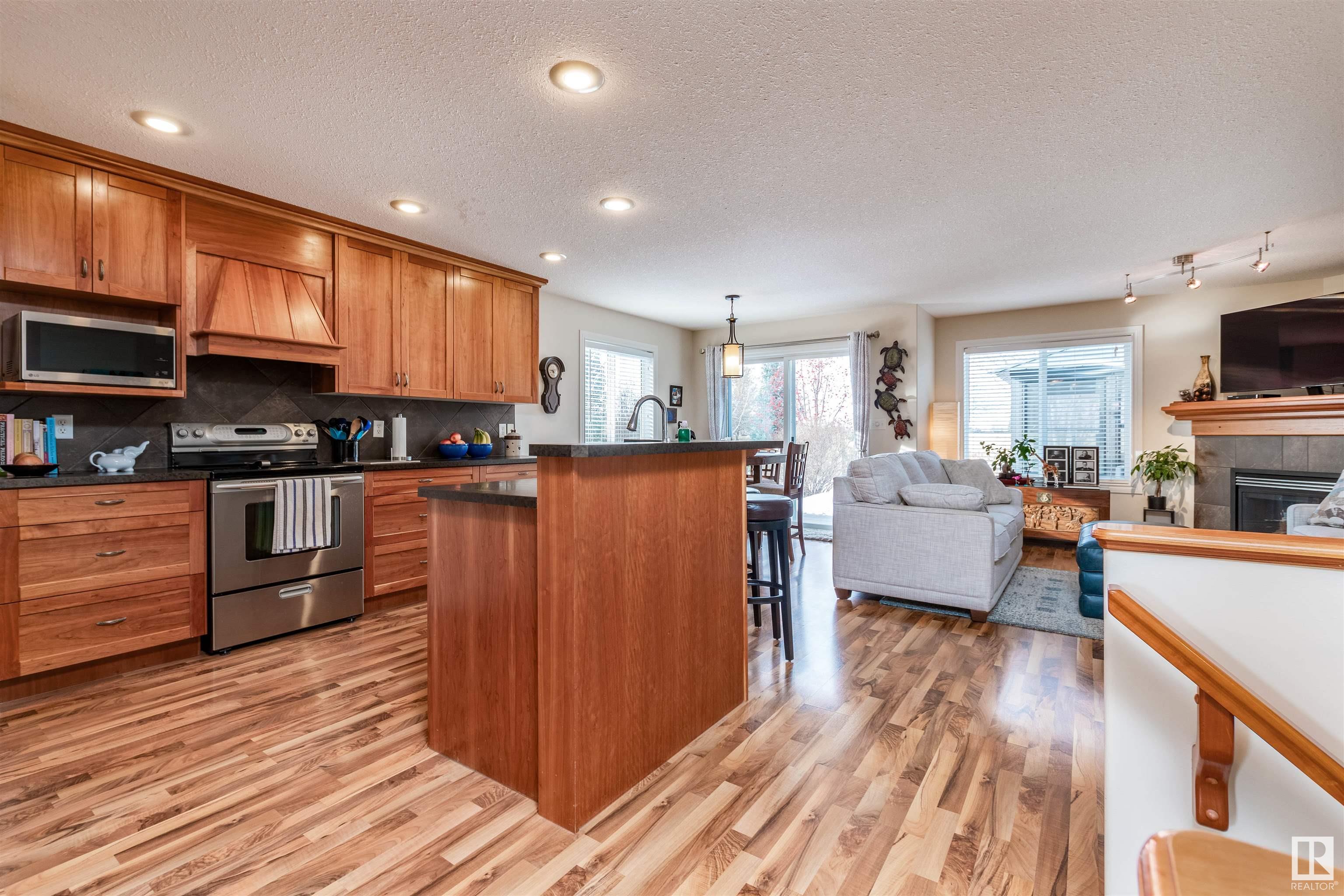      10 RIDGELAND CR , Sherwood Park,  ,T8A 6N5 ;  Listing Number: MLS E4419512