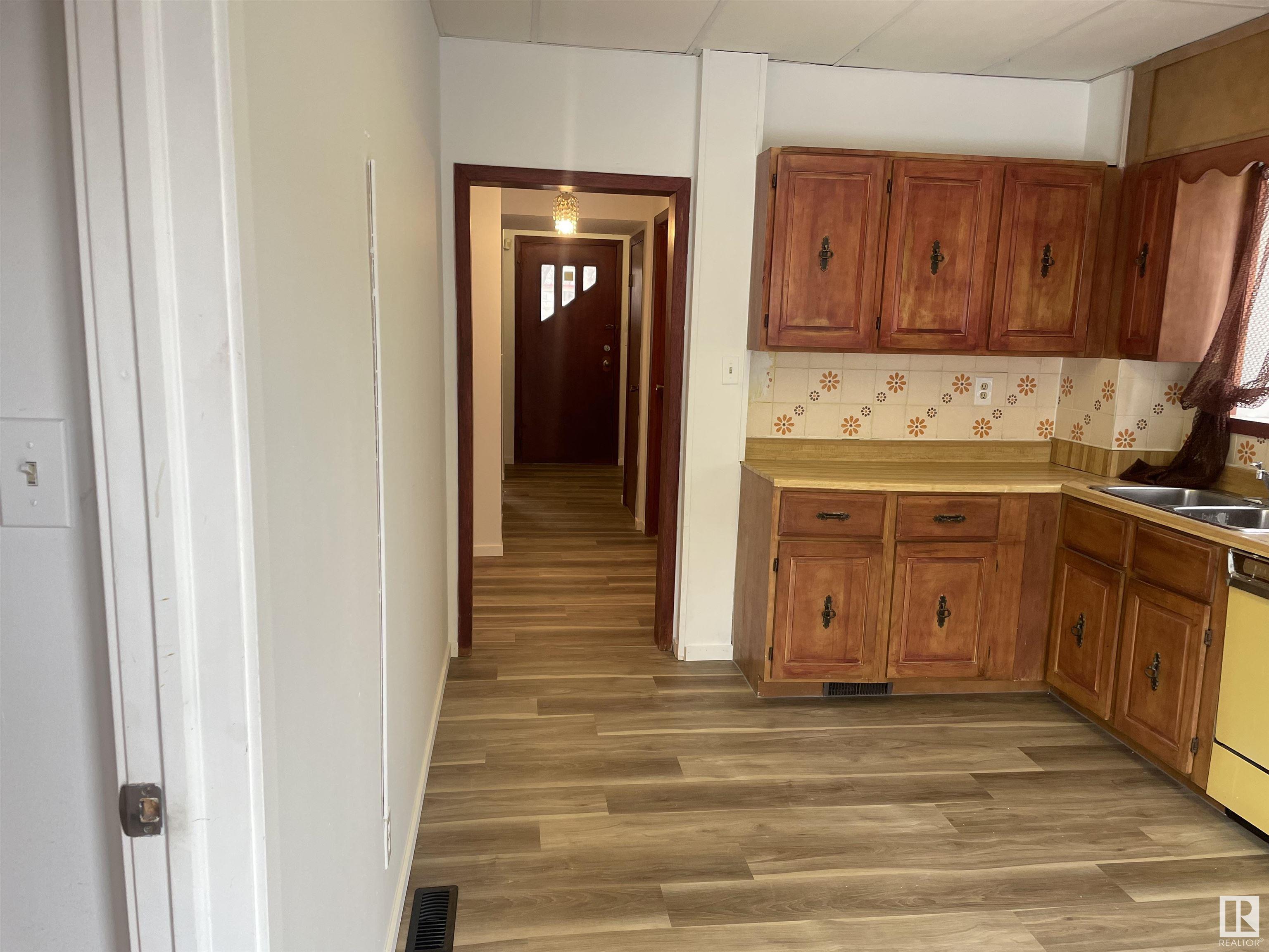      10331 122 ST NW , Edmonton,  ,T5N 1M1 ;  Listing Number: MLS E4419514