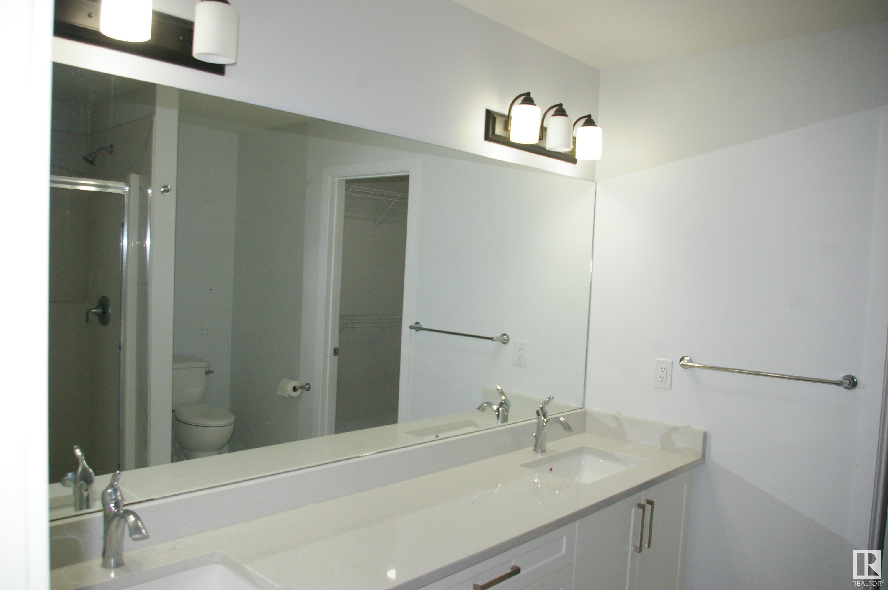      2611 200 ST NW , Edmonton,  ,T6M 1K3 ;  Listing Number: MLS E4419519