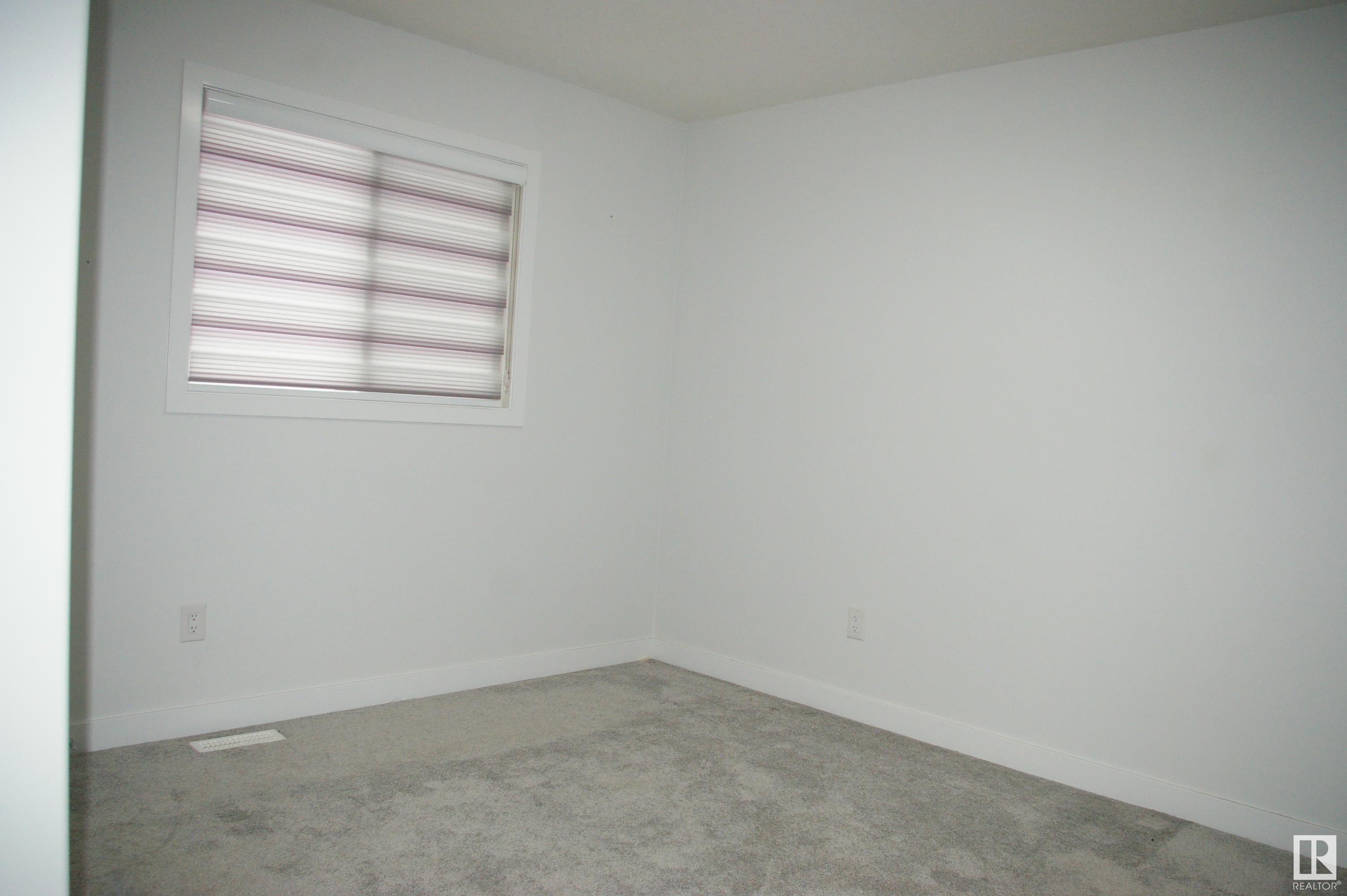      2611 200 ST NW , Edmonton,  ,T6M 1K3 ;  Listing Number: MLS E4419519